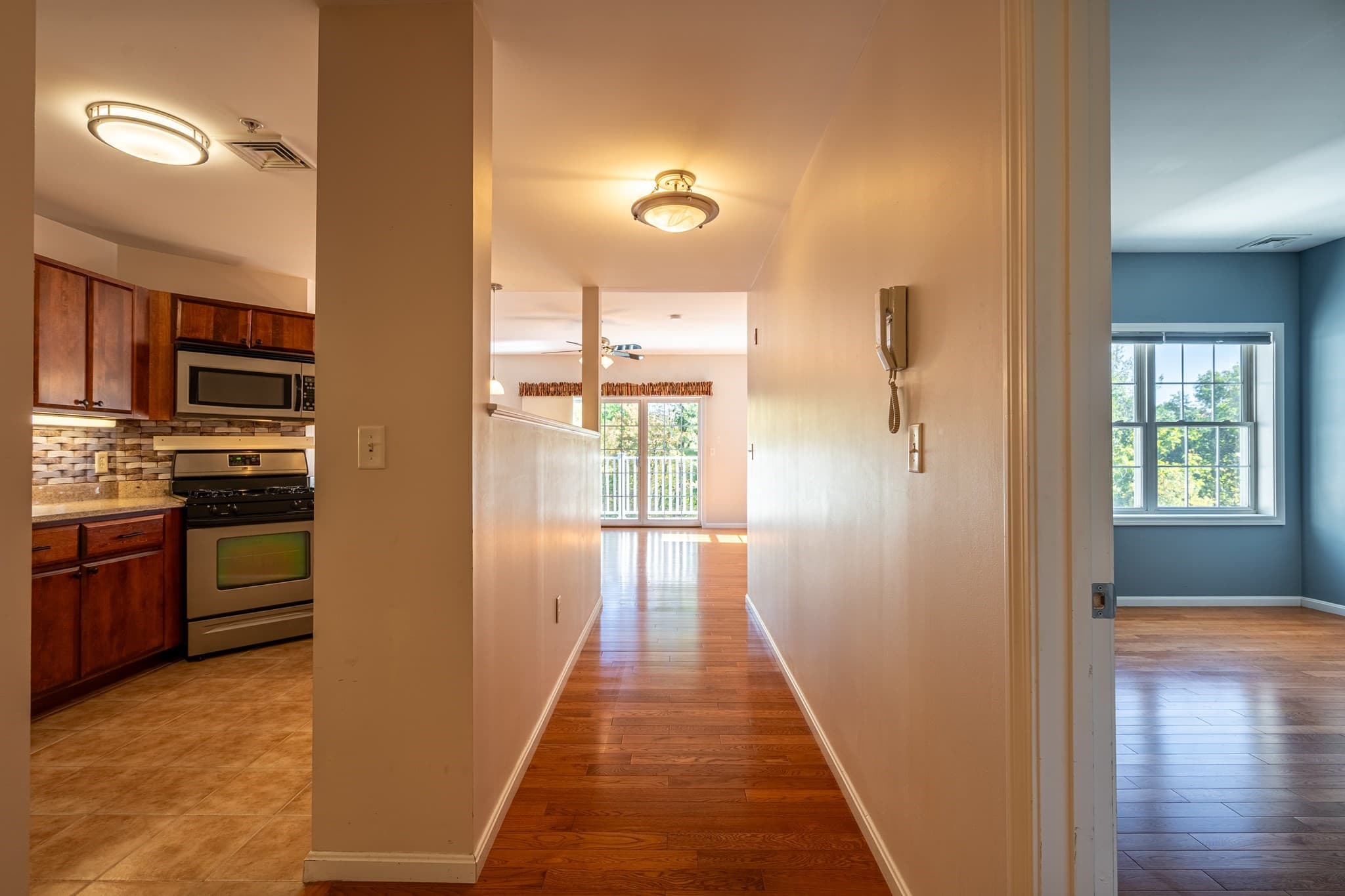 Condominium at 34 Burnham Rd # 402, Methuen MA 01844, Methuen, photo 17 of 25