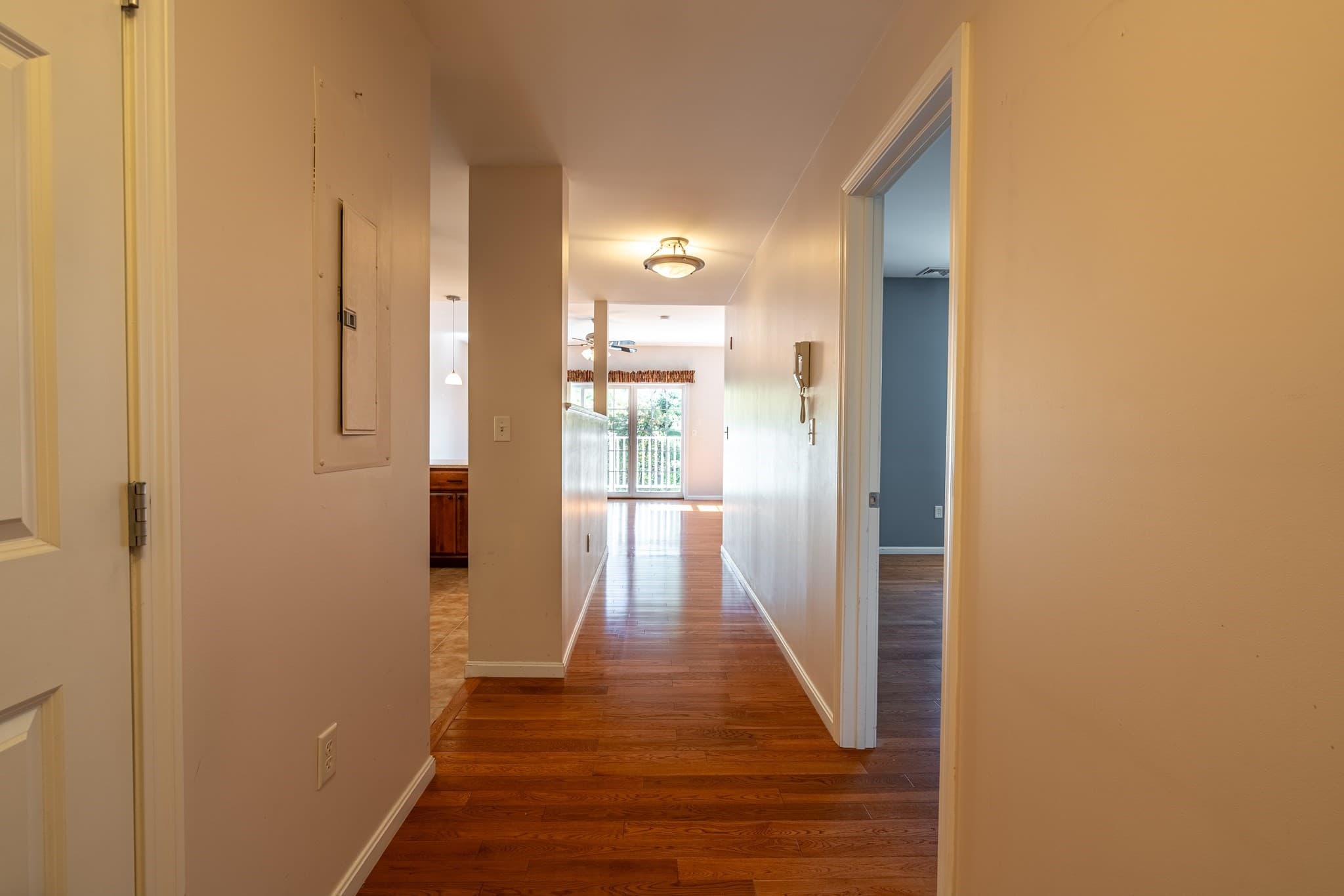 Condominium at 34 Burnham Rd # 402, Methuen MA 01844, Methuen, photo 7 of 25