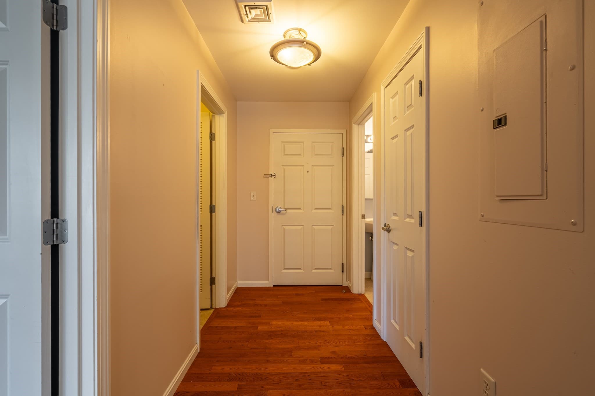 Condominium at 34 Burnham Rd # 402, Methuen MA 01844, Methuen, photo 3 of 25