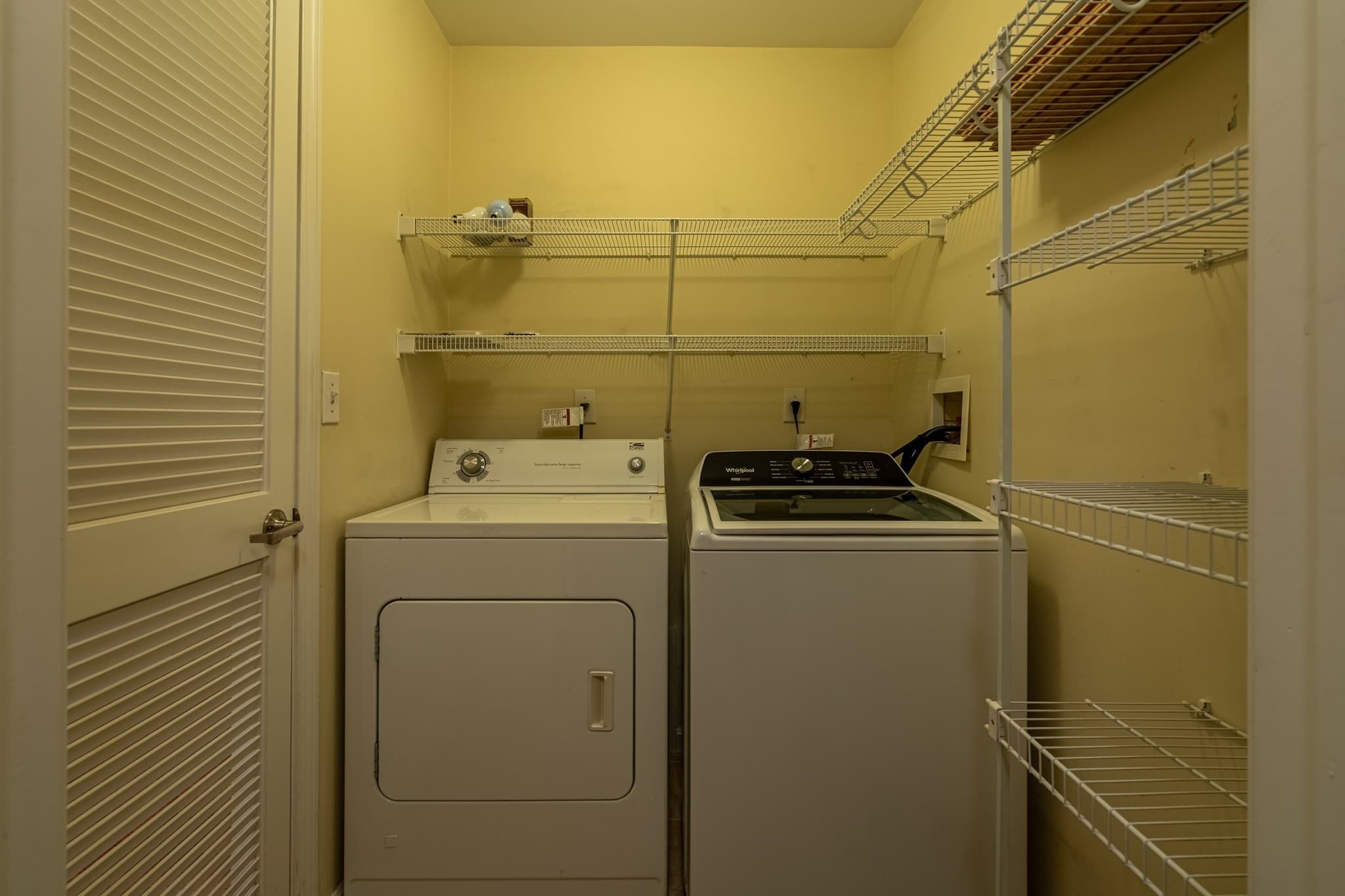 Condominium at 34 Burnham Rd # 402, Methuen MA 01844, Methuen, photo 5 of 25
