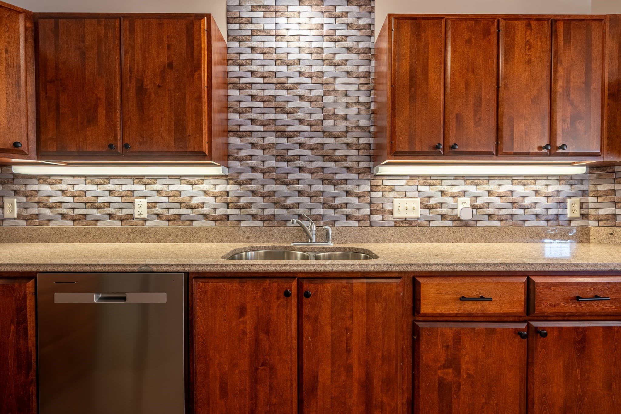 Condominium at 34 Burnham Rd # 402, Methuen MA 01844, Methuen, photo 14 of 25
