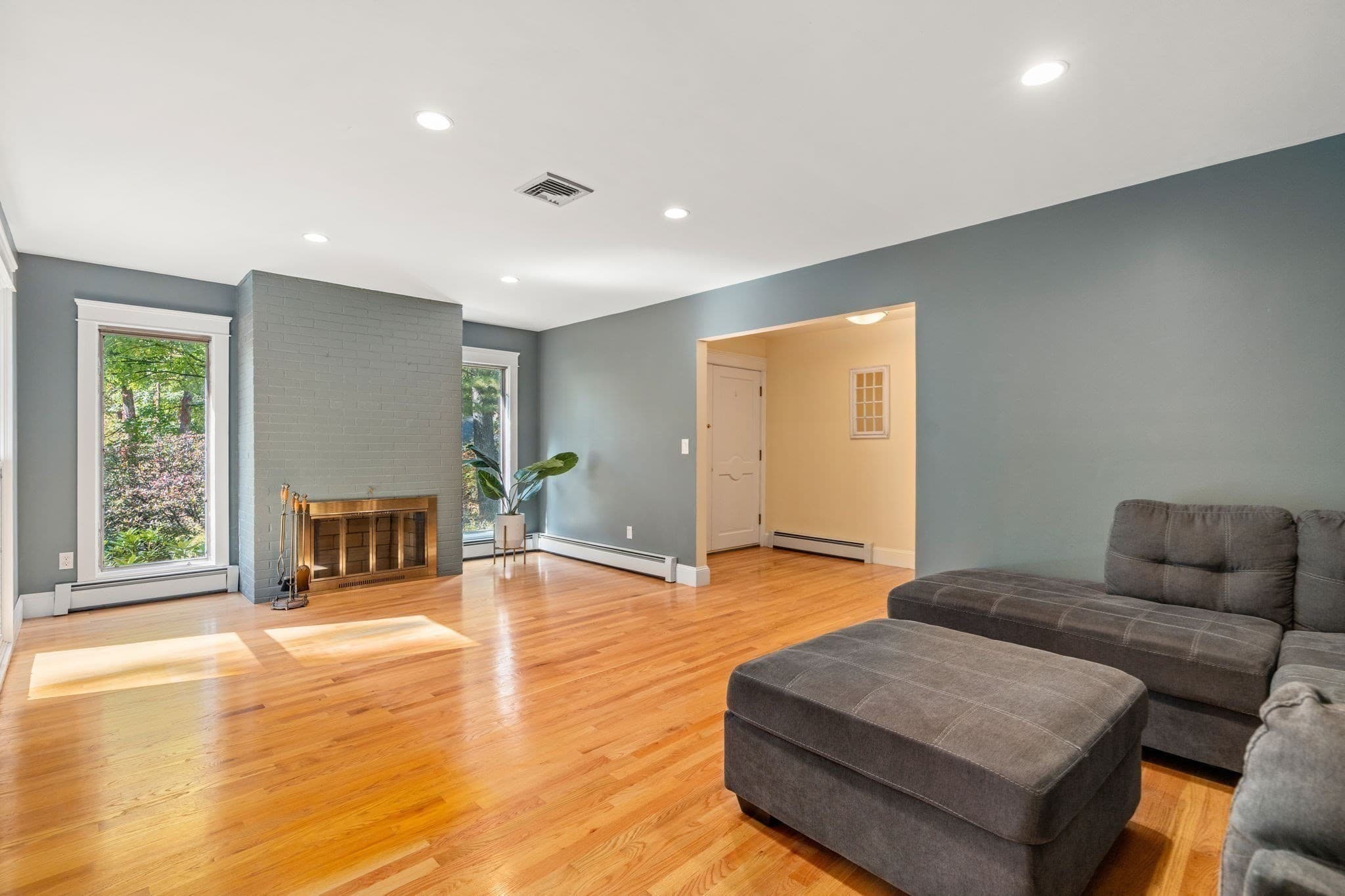 Single Family Residence at 10 Lantern Rd, Framingham MA 01702, Framingham, photo 16 of 37