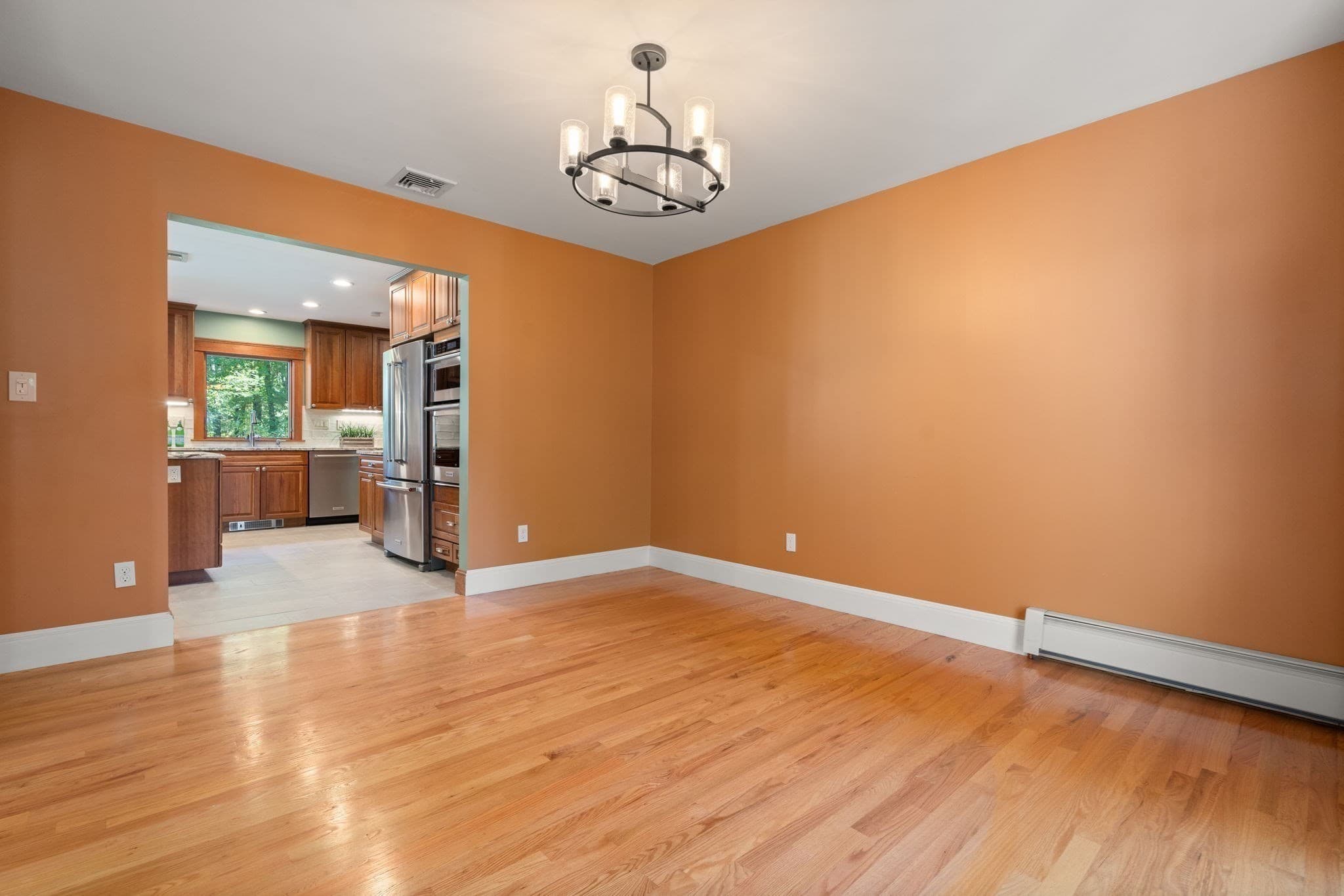 Single Family Residence at 10 Lantern Rd, Framingham MA 01702, Framingham, photo 11 of 37