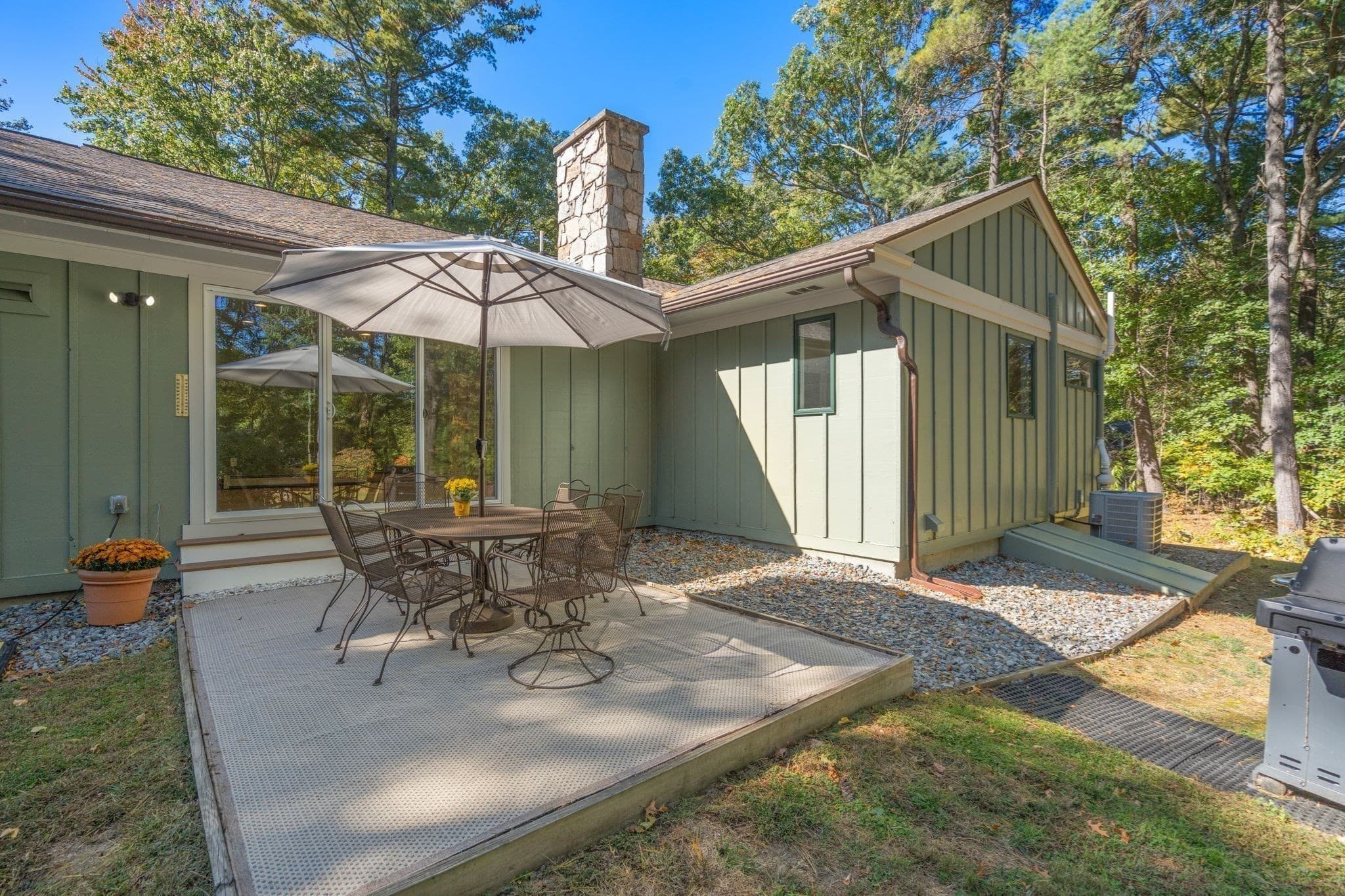 Single Family Residence at 10 Lantern Rd, Framingham MA 01702, Framingham, photo 31 of 37