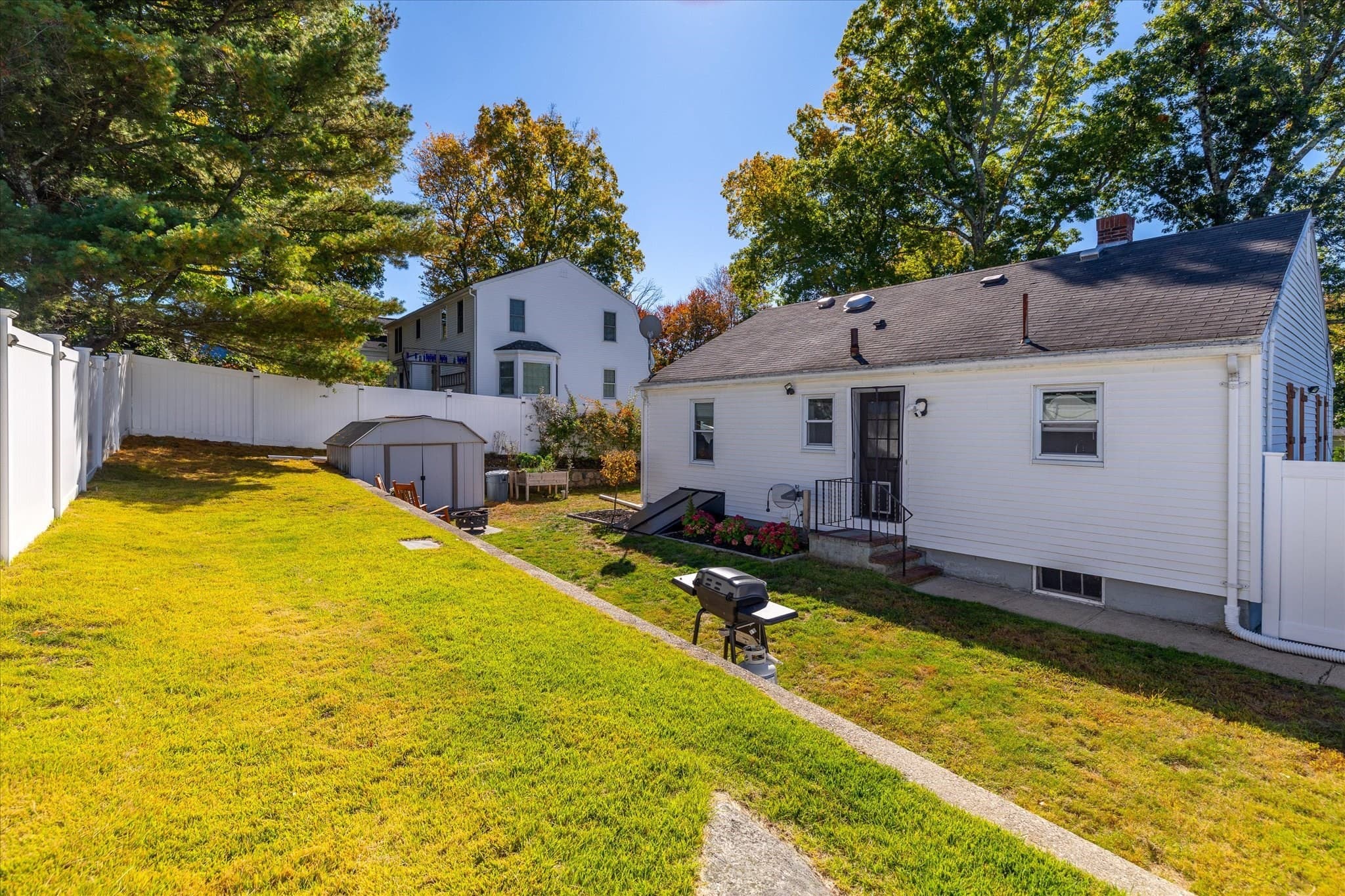 Single Family Residence at 60 Mount Pleasant St, Milford MA 01757, Milford, photo 6 of 35