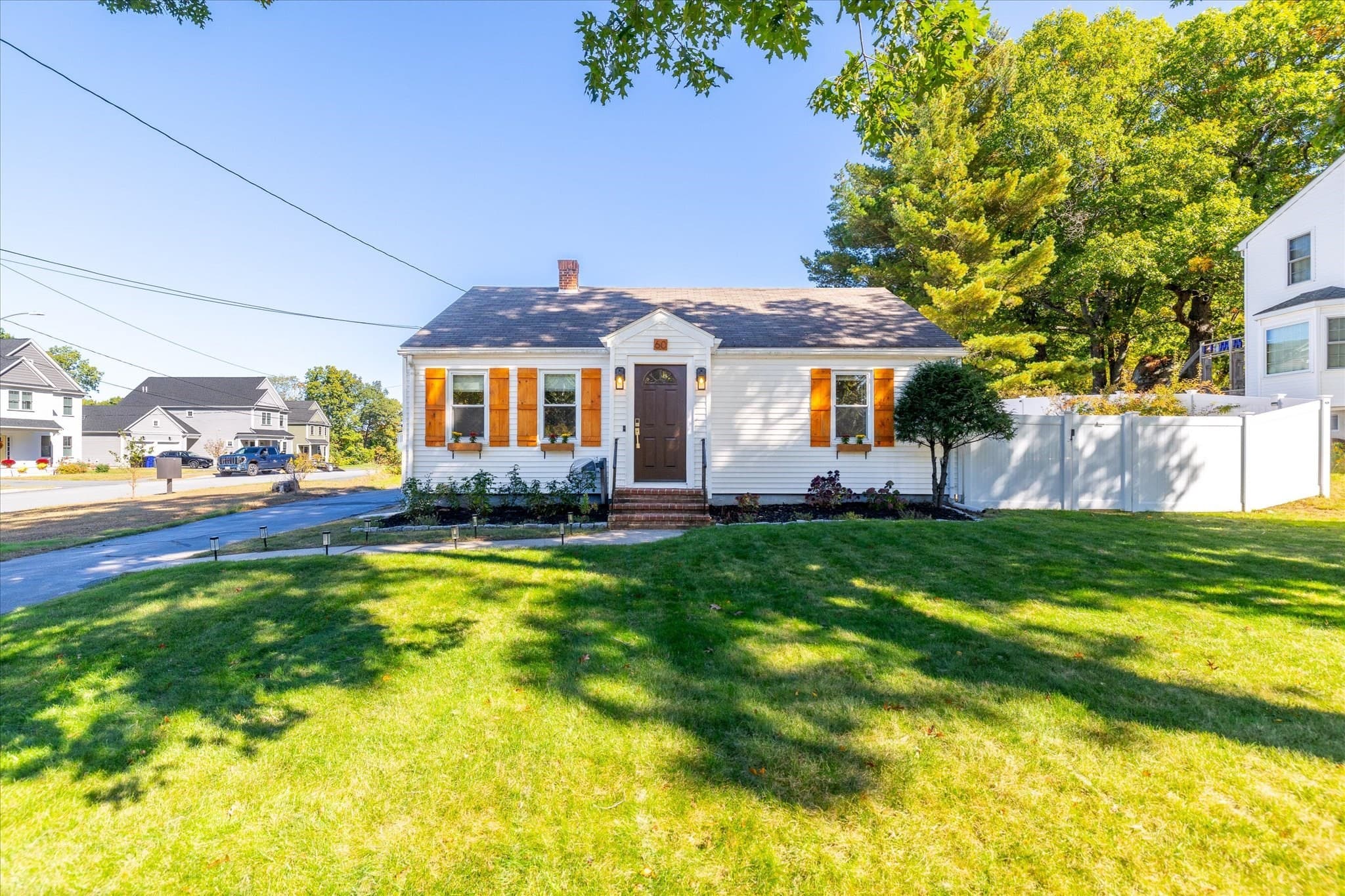 60 Mount Pleasant St, Milford MA 01757