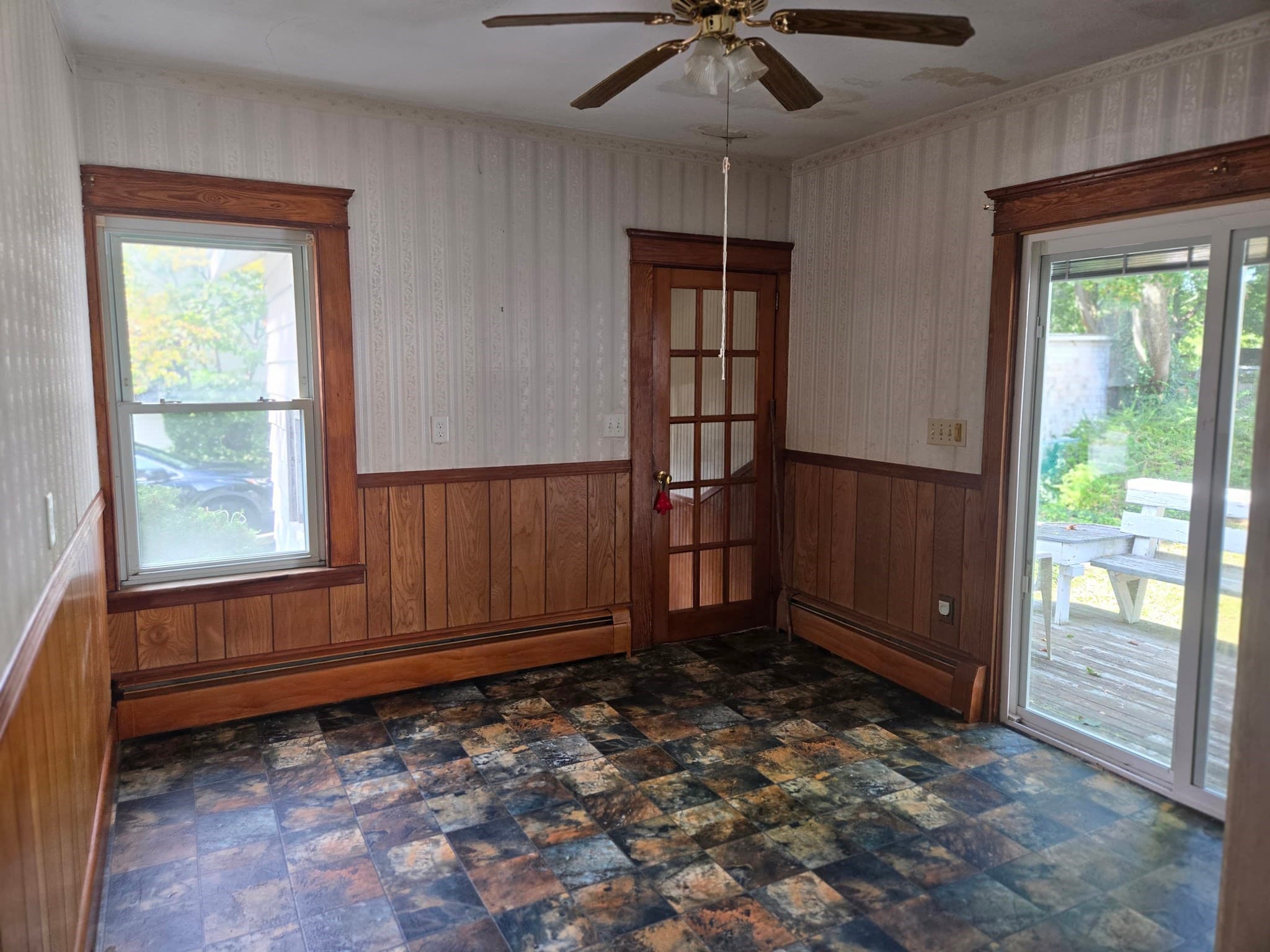Single Family Residence at 9 Shore St, Taunton MA 02780, Taunton, photo 10 of 21