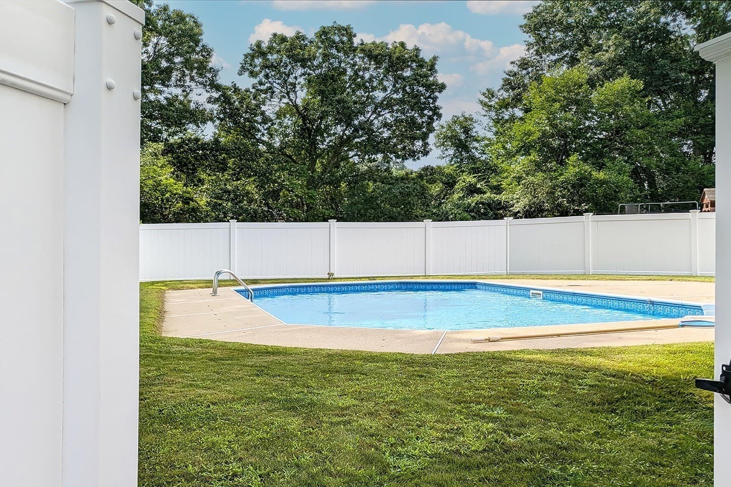 Single Family Residence at 3 Etta Rd, Billerica MA 01821, Billerica, photo 34 of 36