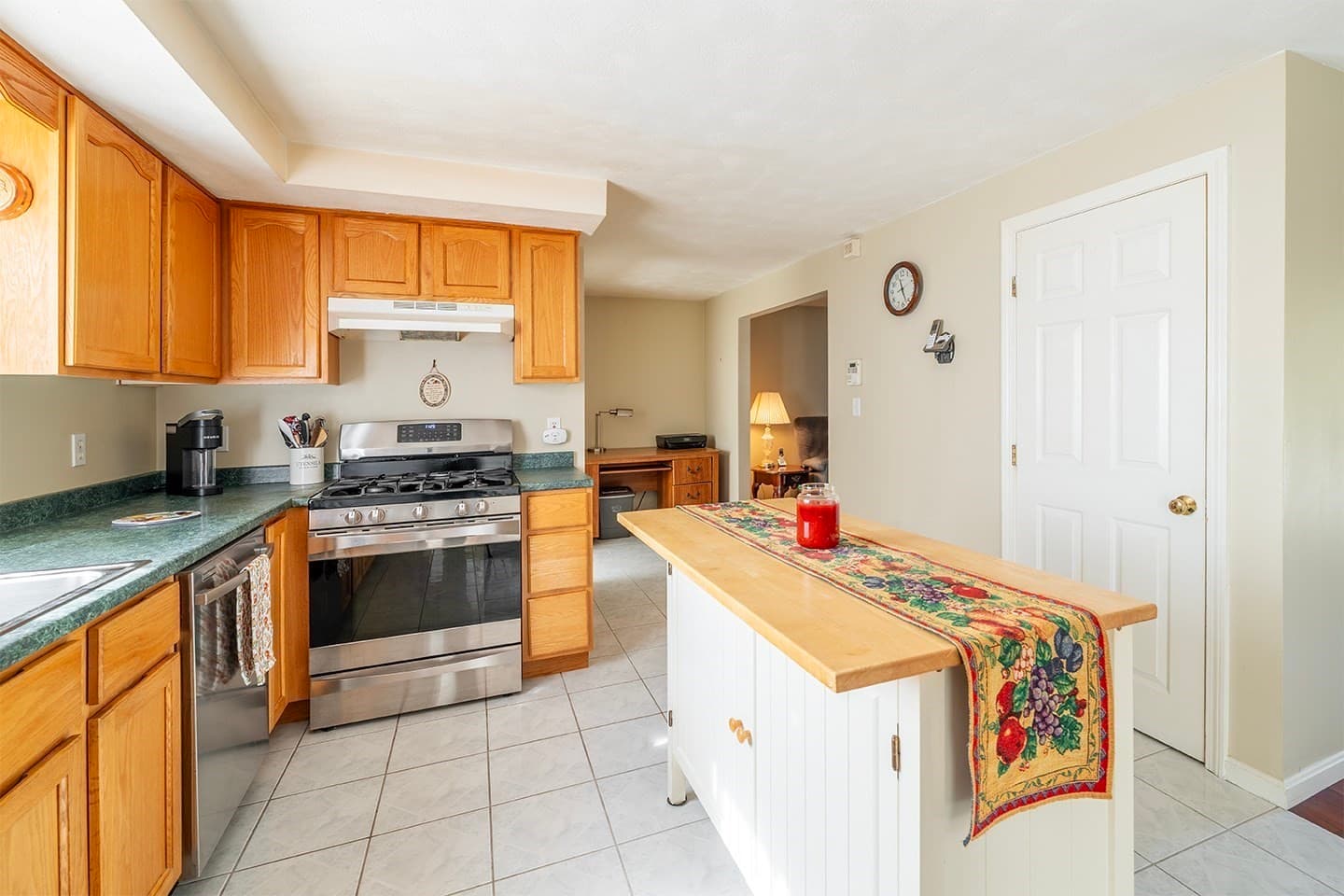 Single Family Residence at 3 Etta Rd, Billerica MA 01821, Billerica, photo 18 of 36