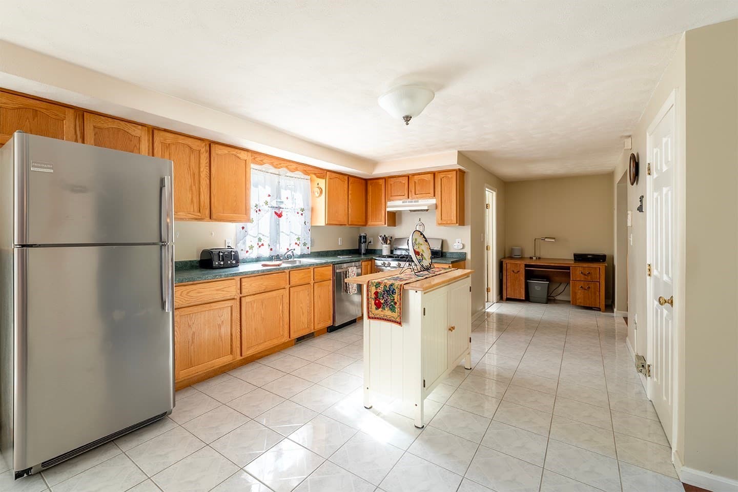 Single Family Residence at 3 Etta Rd, Billerica MA 01821, Billerica, photo 19 of 36