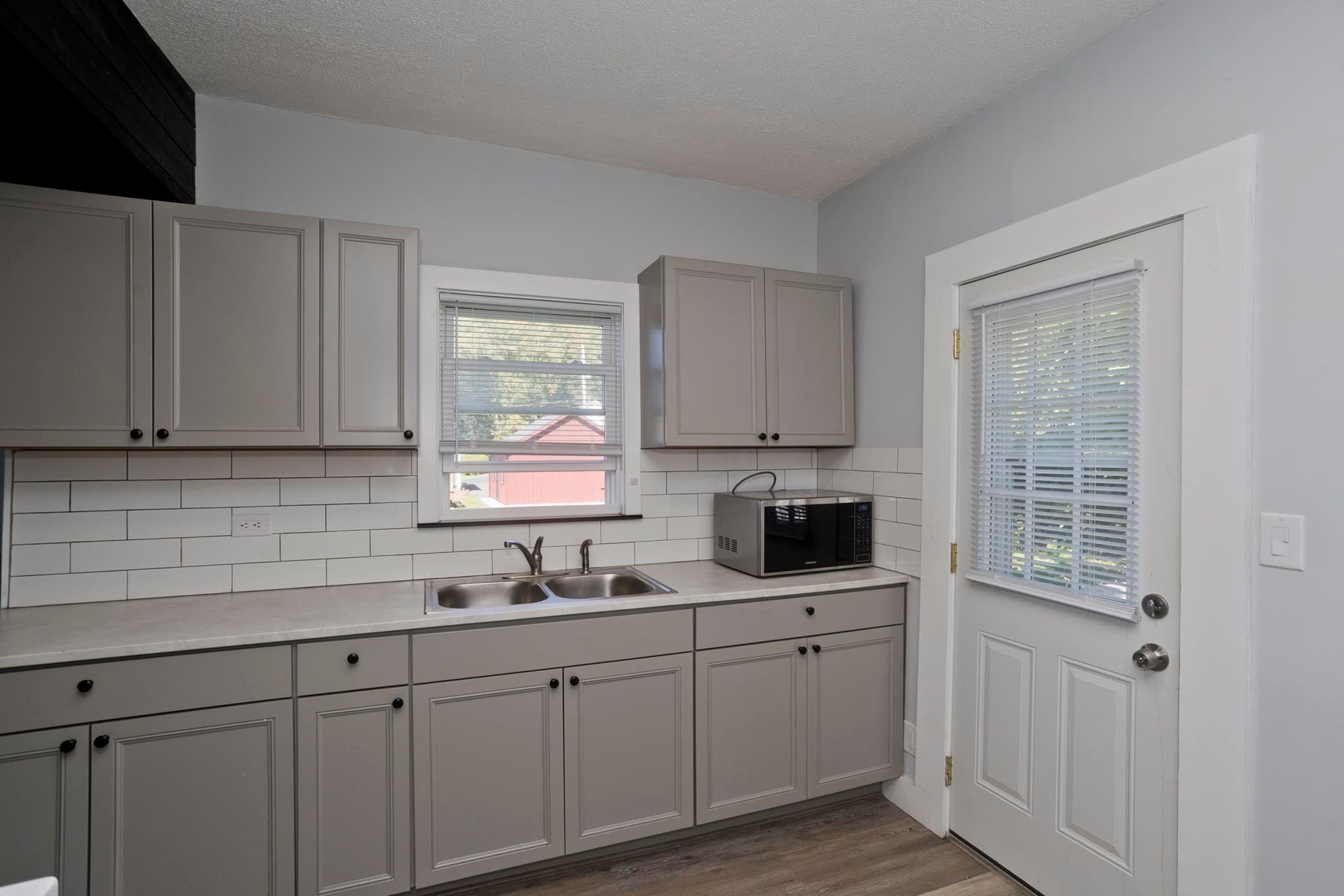 3 Family at 7-9 Graves Street, South Hadley MA 01075, South Hadley, photo 15 of 40