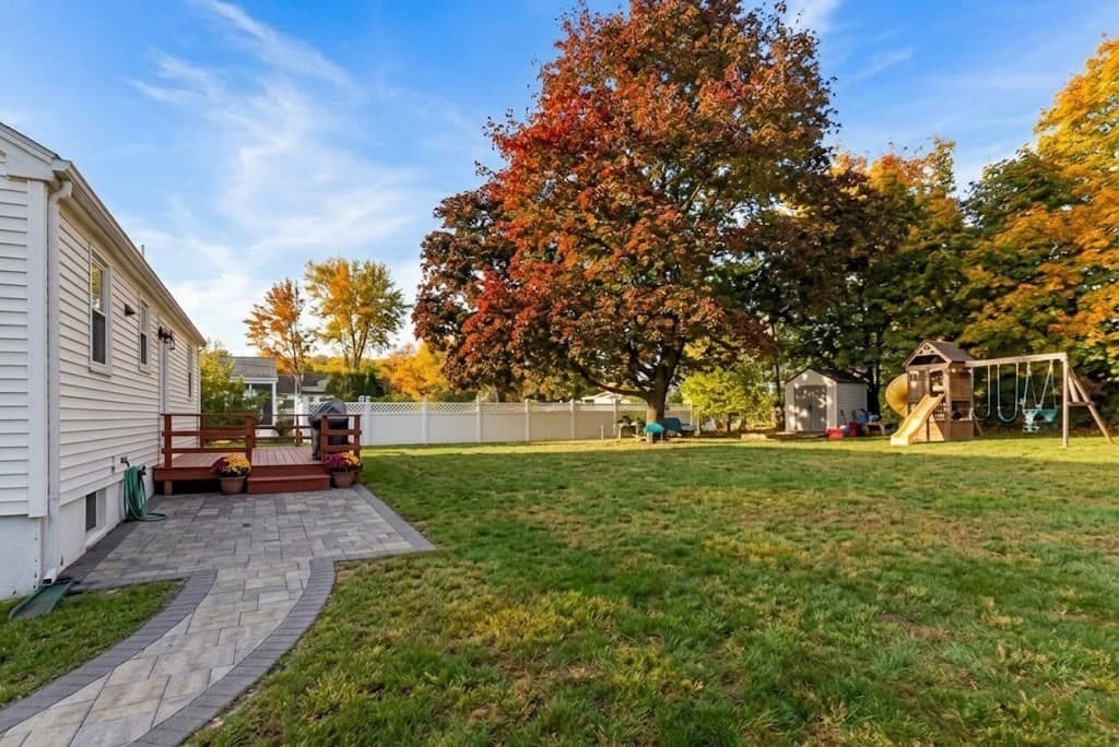 Single Family Residence at 5 Sachem Road, Woburn MA 01801, Woburn, photo 5 of 27