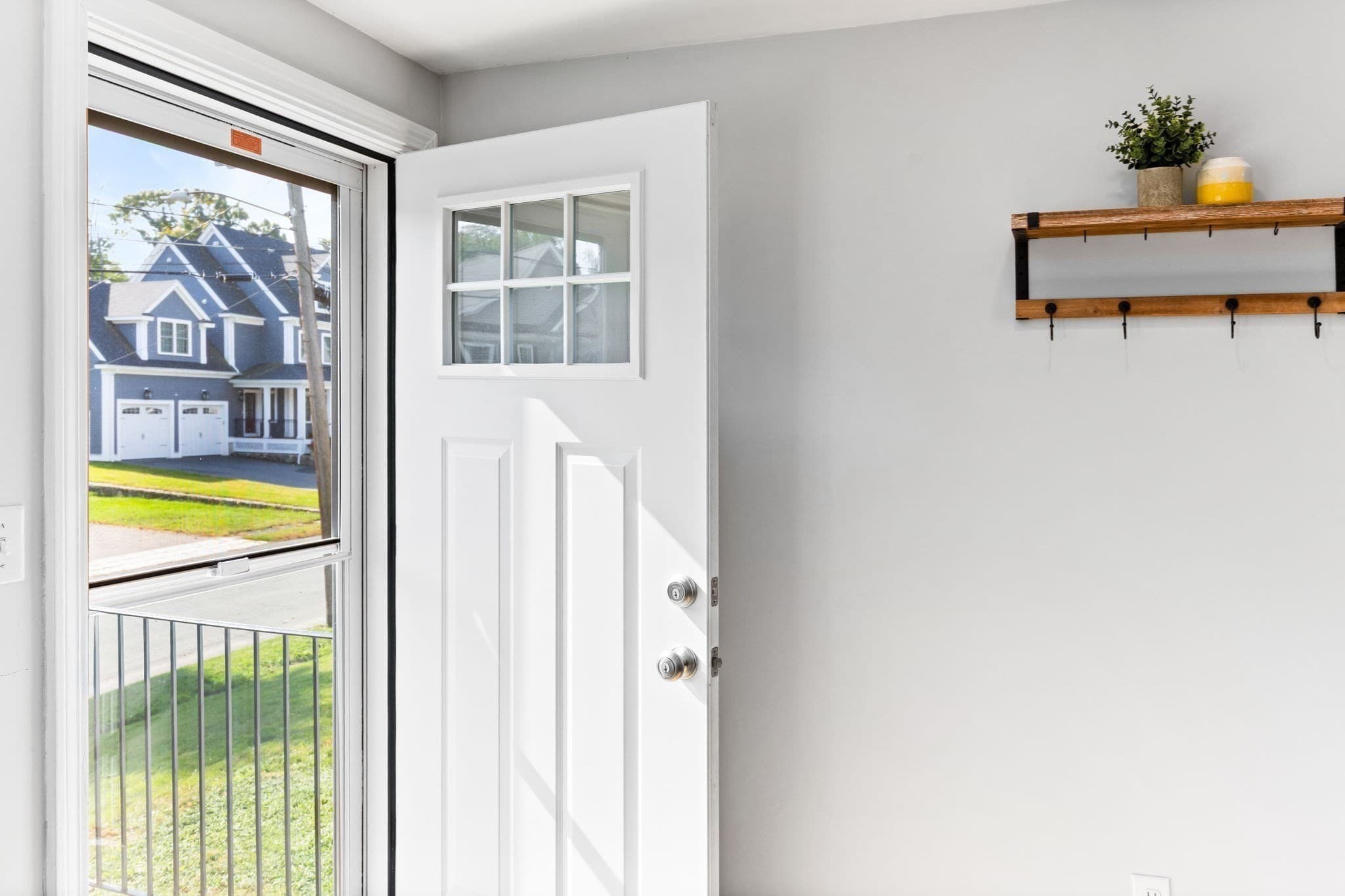 Single Family Residence at 5 Sachem Road, Woburn MA 01801, Woburn, photo 9 of 27