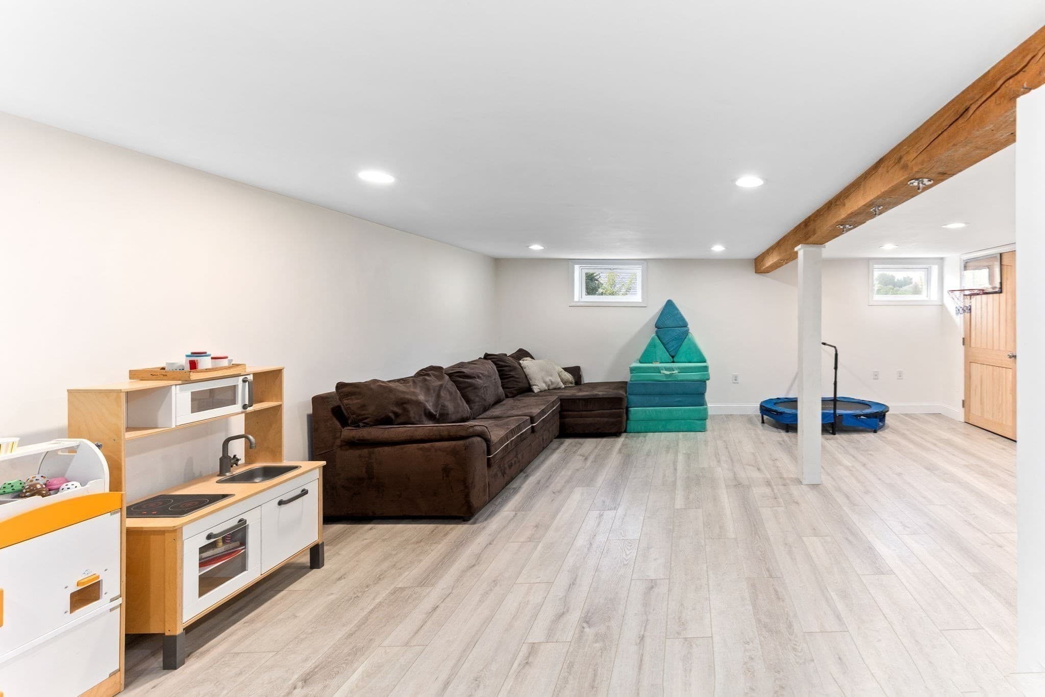 Single Family Residence at 5 Sachem Road, Woburn MA 01801, Woburn, photo 21 of 27