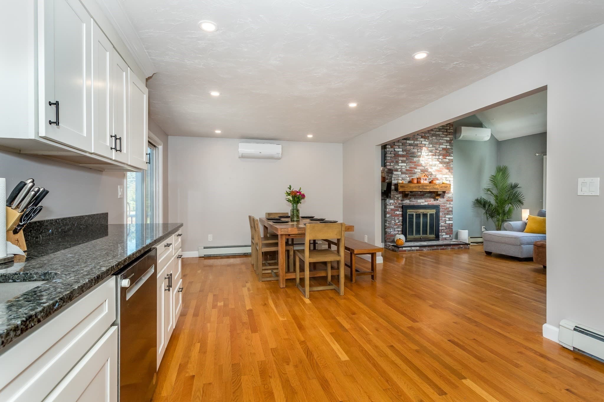 Single Family Residence at 2035 Washington St, East Bridgewater MA 02333, East Bridgewater, photo 11 of 28
