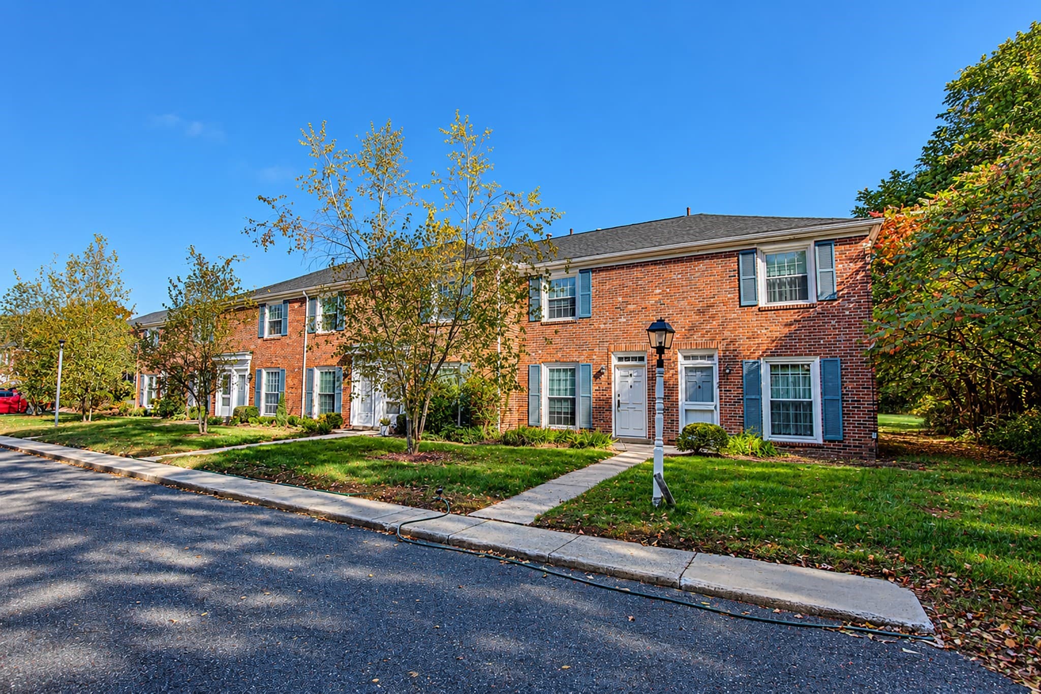 Condominium at 57 Williamsburg Dr # 57, Springfield MA 01108, Springfield, photo 2 of 32