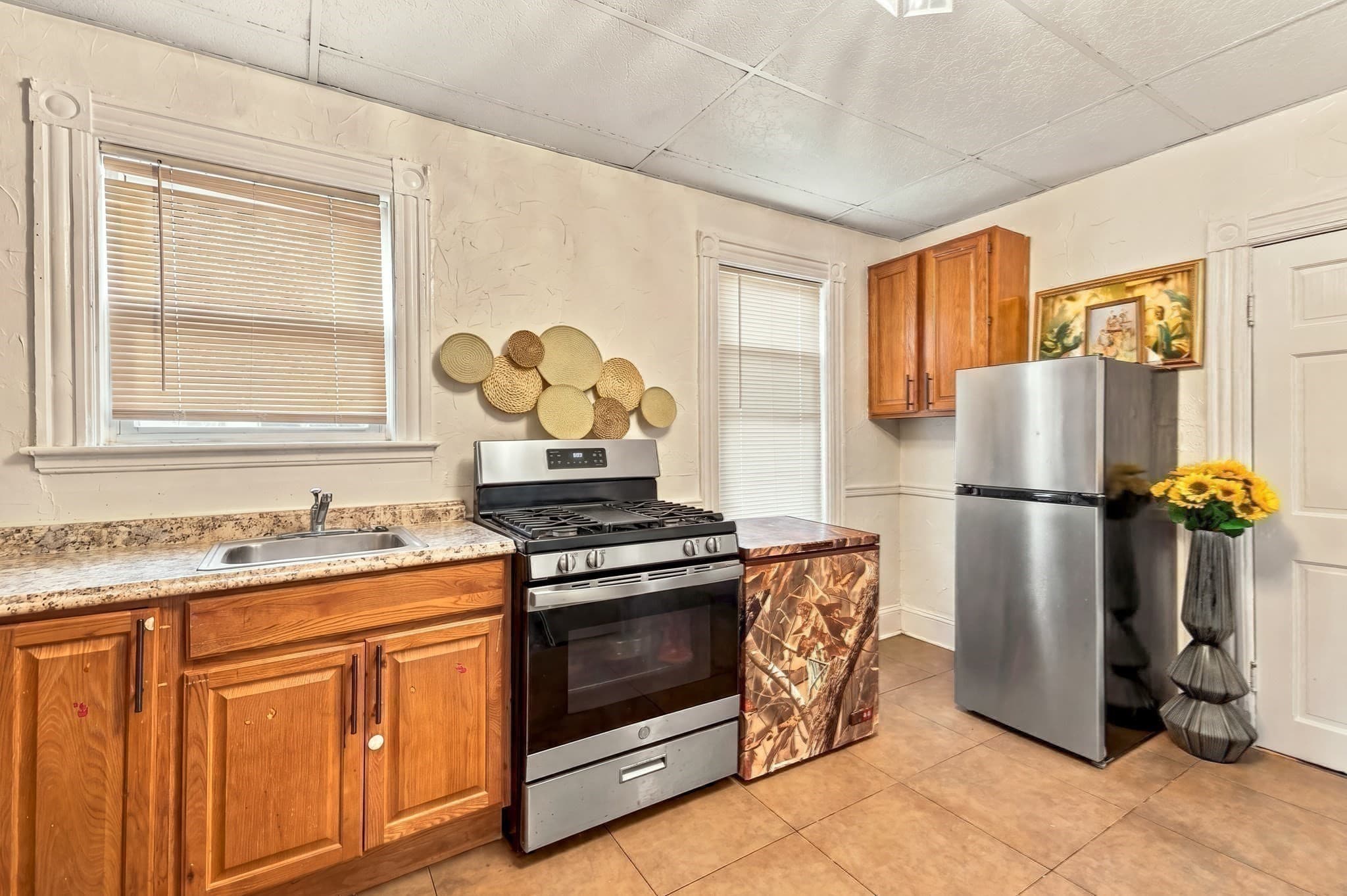Multi Family at 8-10 Dane St, Everett MA 02149, Everett, photo 24 of 34