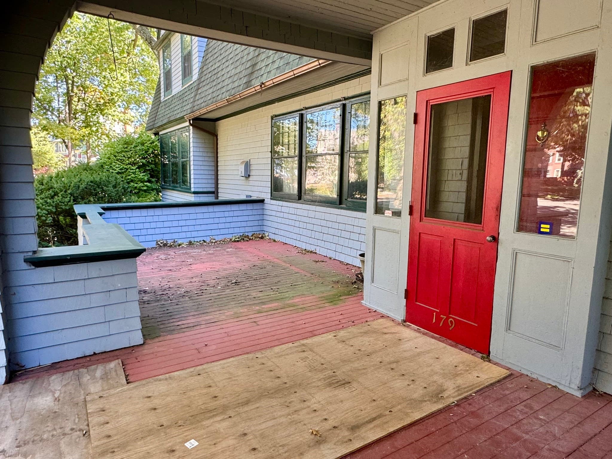 Single Family Residence at 179 Clarendon St, Springfield MA 01109, Springfield, photo 2 of 21