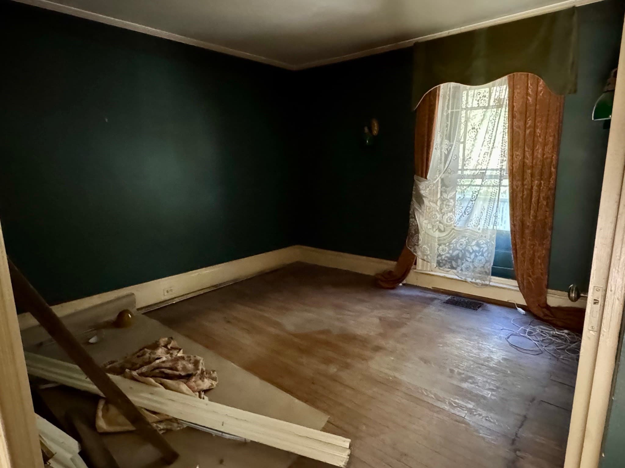 Single Family Residence at 179 Clarendon St, Springfield MA 01109, Springfield, photo 14 of 21