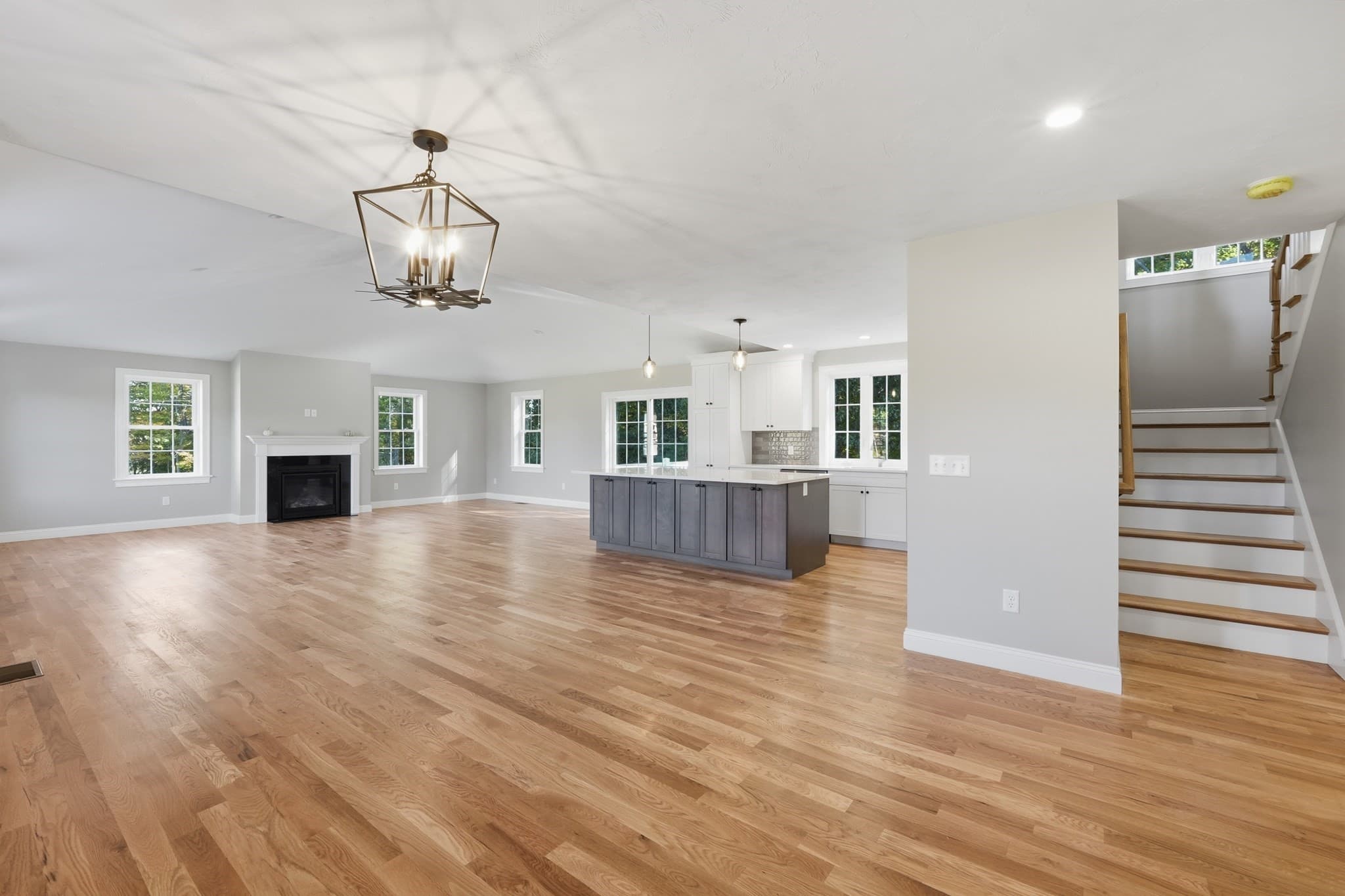Single Family Residence at 126 Townsend Harbor Rd, Lunenburg MA 01462, Lunenburg, photo 6 of 40