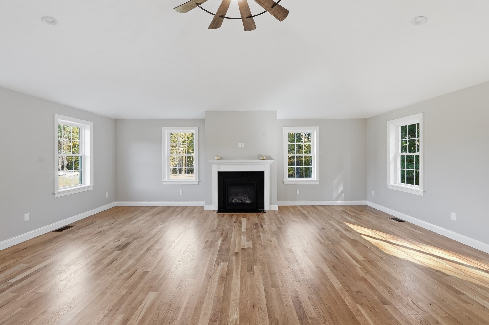Single Family Residence at 126 Townsend Harbor Rd, Lunenburg MA 01462, Lunenburg, photo 14 of 40