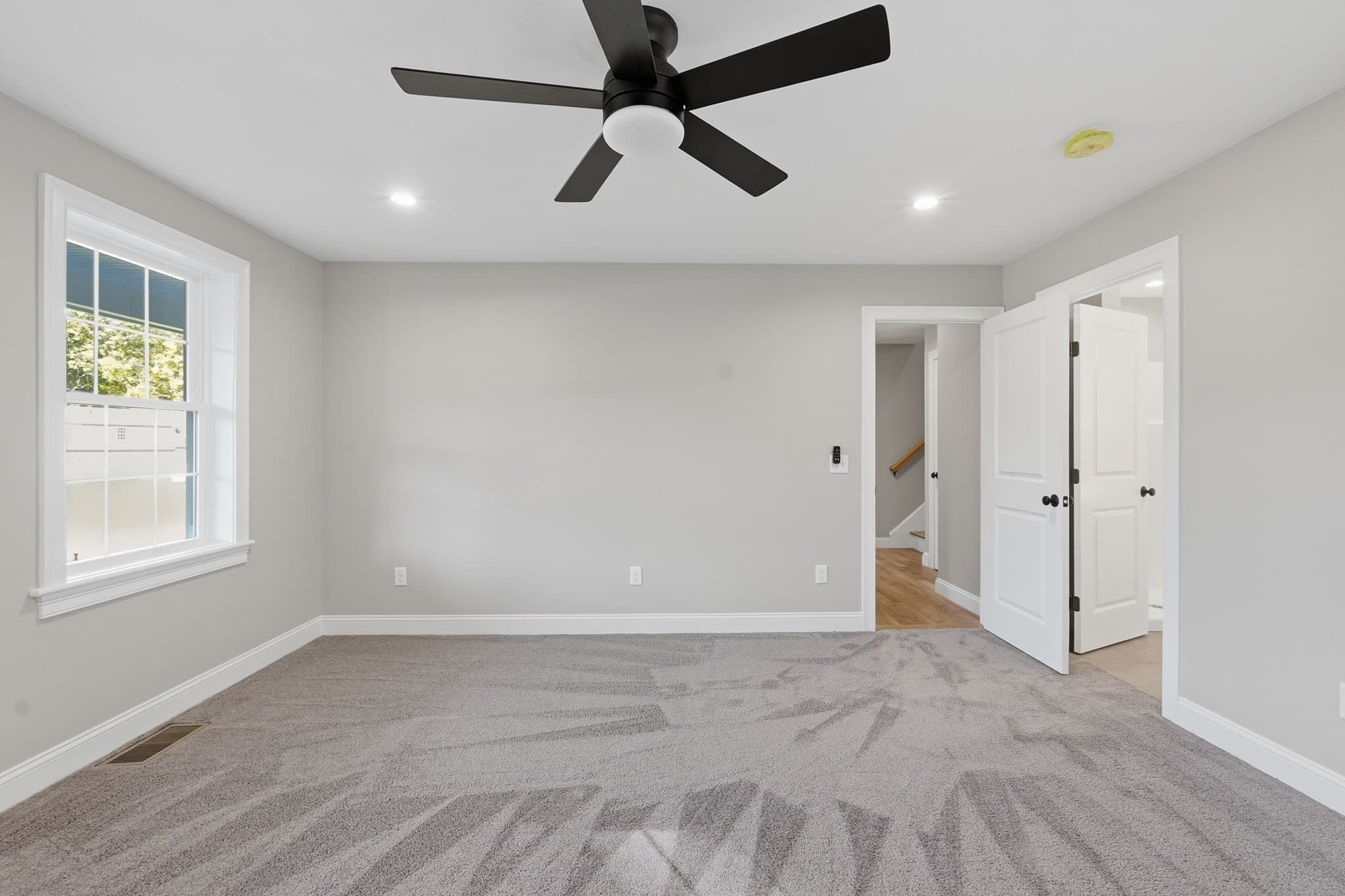Single Family Residence at 126 Townsend Harbor Rd, Lunenburg MA 01462, Lunenburg, photo 18 of 40