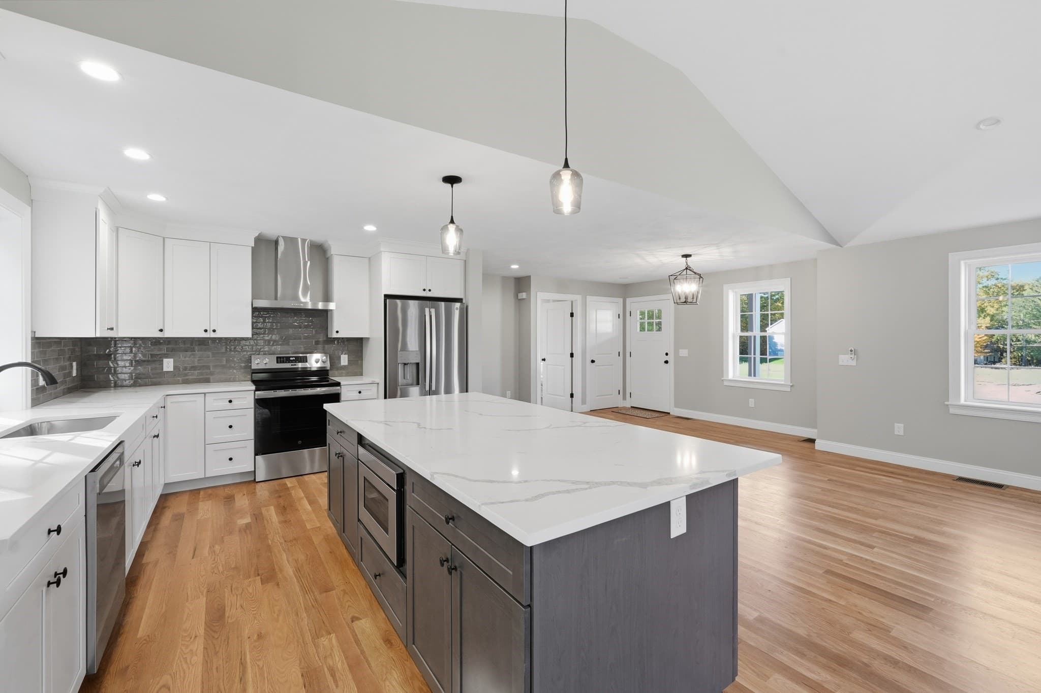 Single Family Residence at 126 Townsend Harbor Rd, Lunenburg MA 01462, Lunenburg, photo 11 of 40