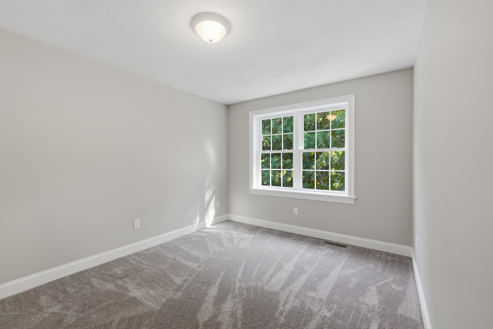 Single Family Residence at 126 Townsend Harbor Rd, Lunenburg MA 01462, Lunenburg, photo 21 of 40