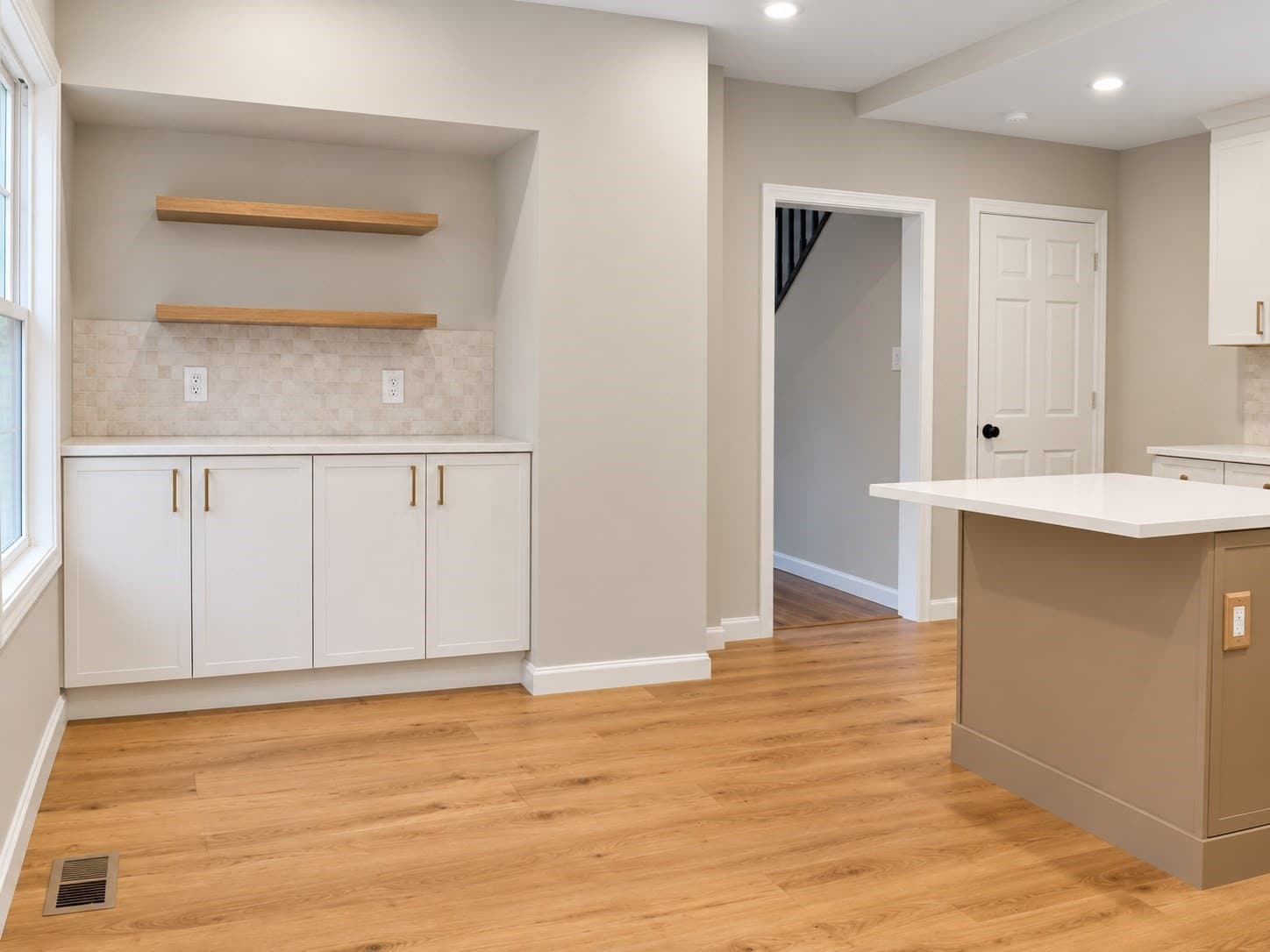 Single Family Residence at 46 Otis St, Brockton MA 02302, Brockton, photo 8 of 40