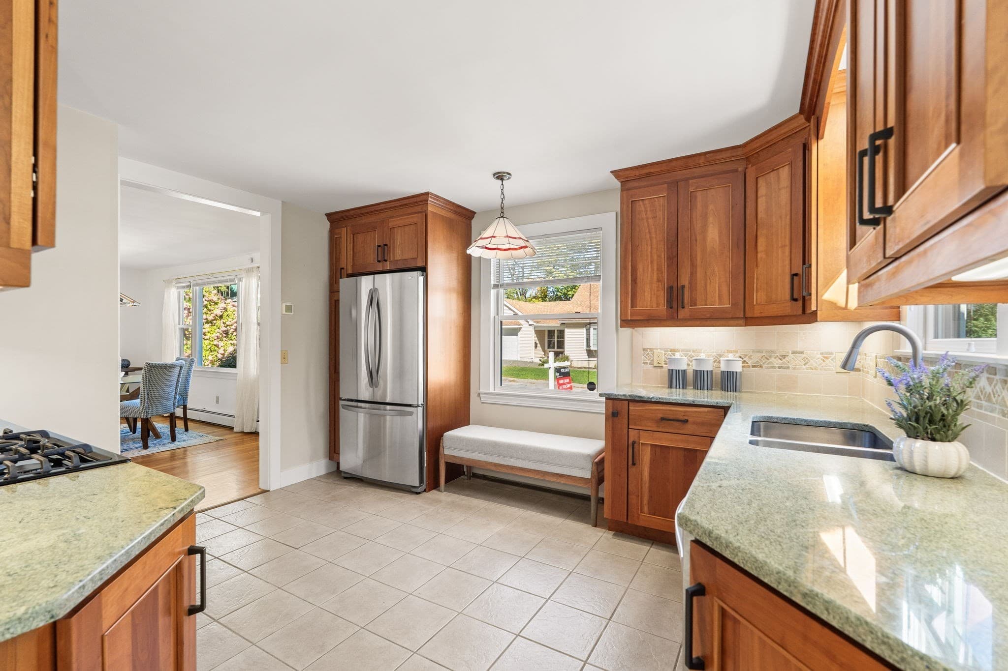 Single Family Residence at 6 Farley Ave, Ipswich MA 01938, Ipswich, photo 2 of 39