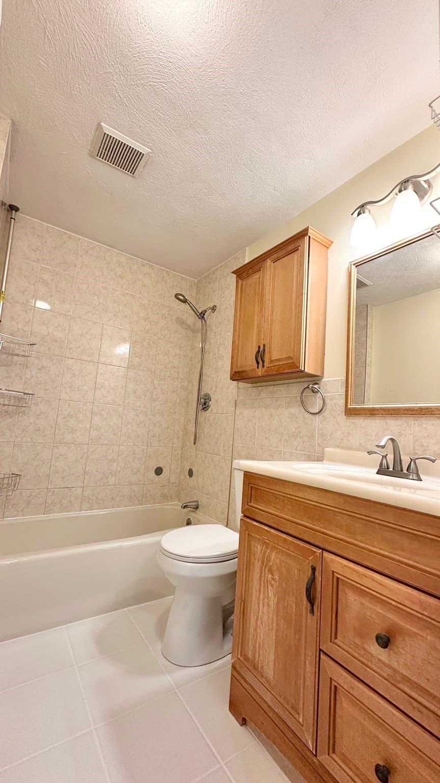 Condominium at 12 Strawberry Bank Rd # 11, Nashua NH 03062, Nashua, photo 6 of 10