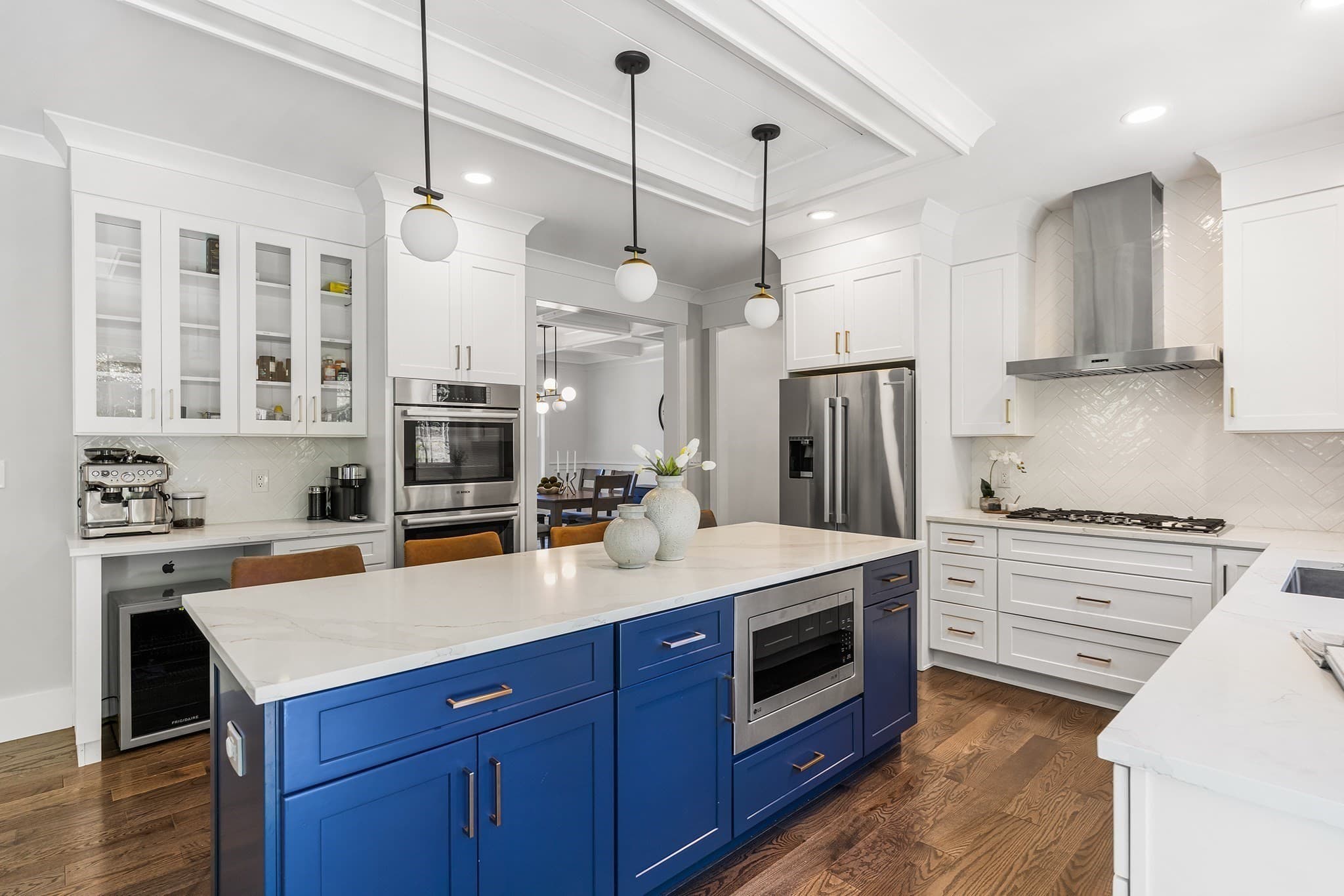 Single Family Residence at 381 Prospect St, Franklin MA 02038, Franklin, photo 5 of 42