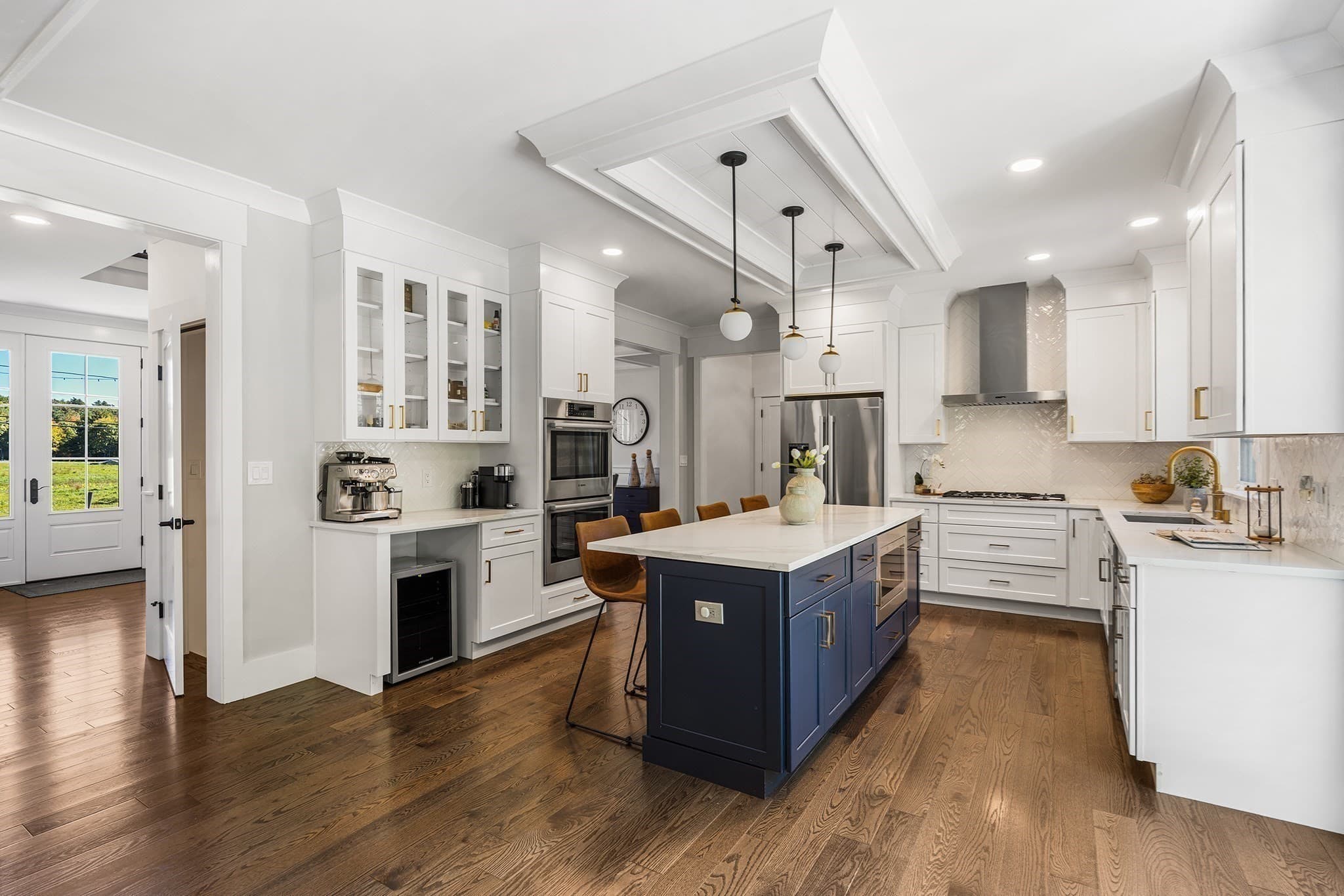Single Family Residence at 381 Prospect St, Franklin MA 02038, Franklin, photo 4 of 42