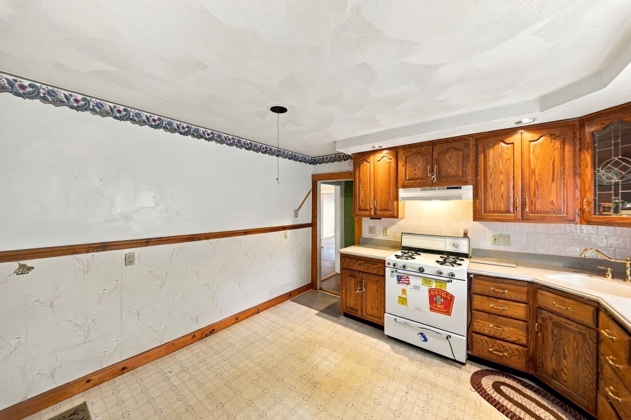 2 Family - 2 Units Up/Down at 24-26 Walnut St, Quincy MA 02171, Quincy, photo 3 of 41