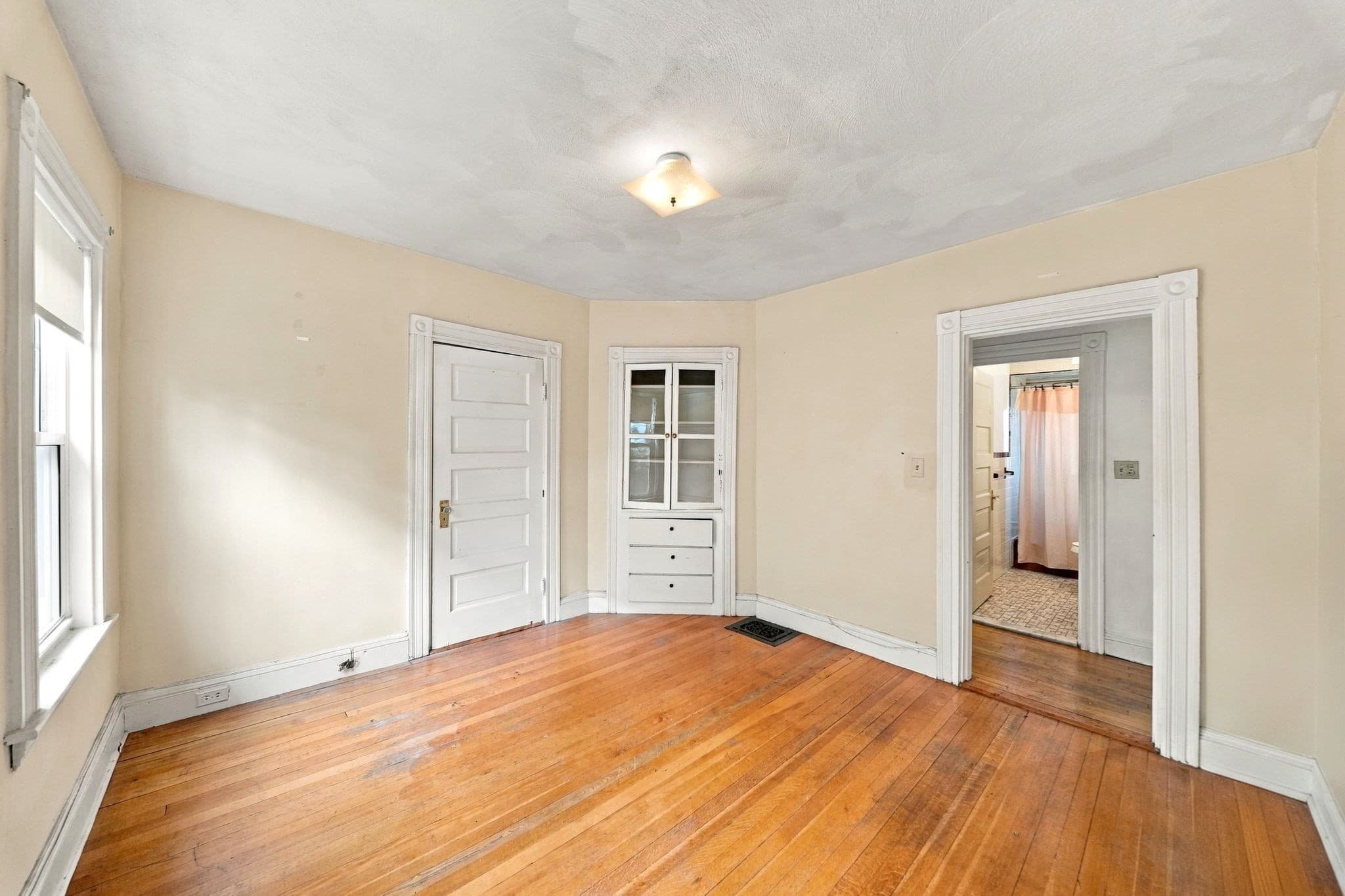 2 Family - 2 Units Up/Down at 24-26 Walnut St, Quincy MA 02171, Quincy, photo 20 of 41