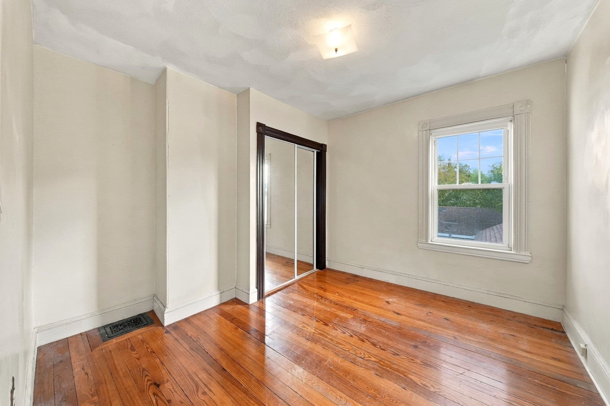 2 Family - 2 Units Up/Down at 24-26 Walnut St, Quincy MA 02171, Quincy, photo 24 of 41