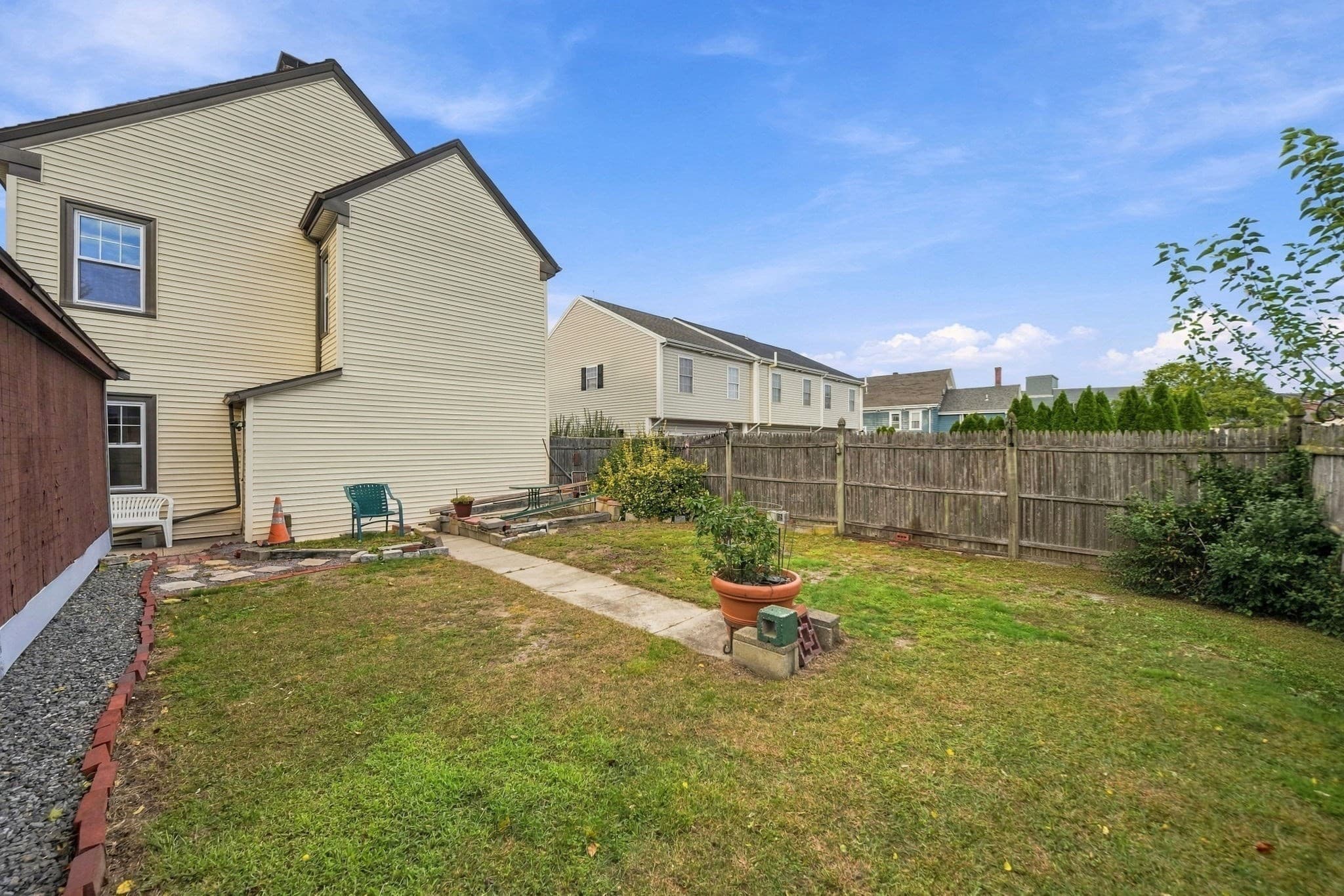 2 Family - 2 Units Up/Down at 24-26 Walnut St, Quincy MA 02171, Quincy, photo 34 of 41
