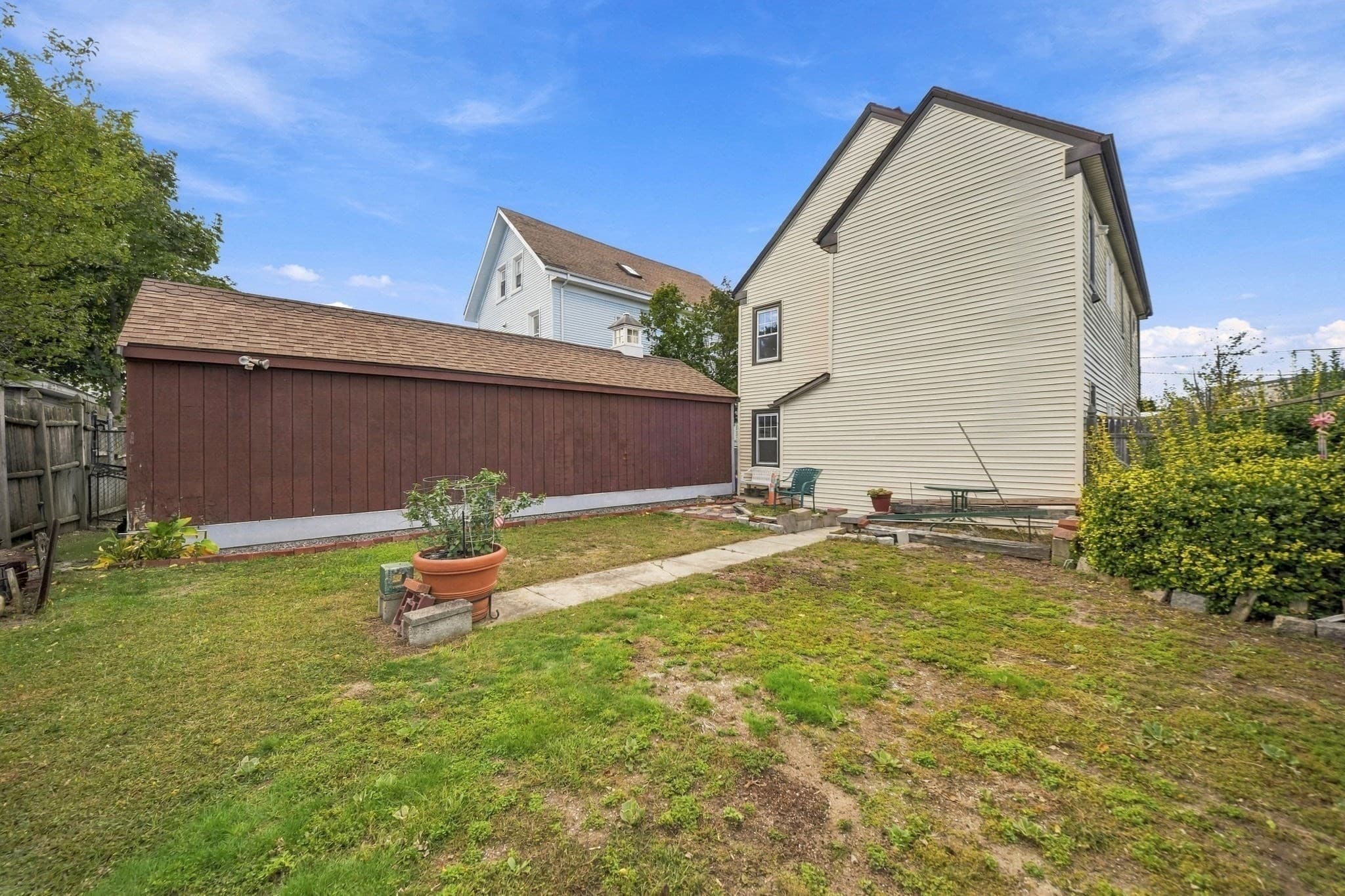2 Family - 2 Units Up/Down at 24-26 Walnut St, Quincy MA 02171, Quincy, photo 33 of 41