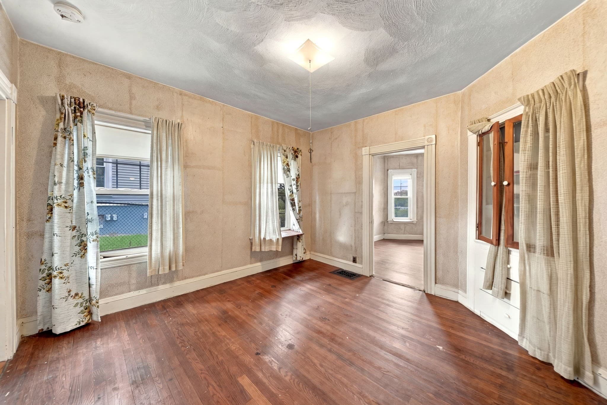 2 Family - 2 Units Up/Down at 24-26 Walnut St, Quincy MA 02171, Quincy, photo 11 of 41