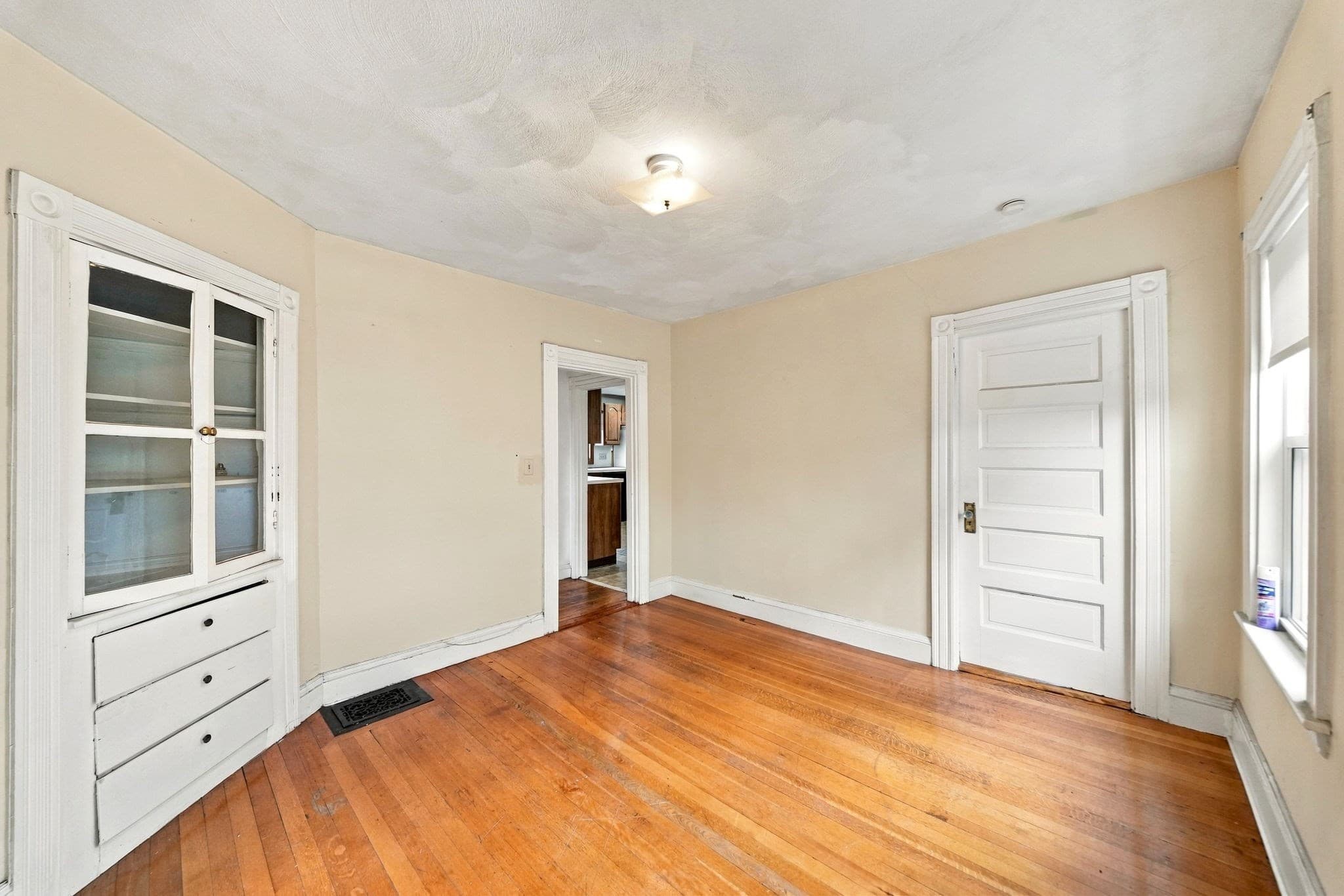 2 Family - 2 Units Up/Down at 24-26 Walnut St, Quincy MA 02171, Quincy, photo 19 of 41