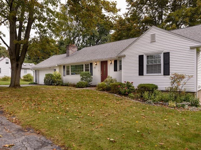Single Family Residence at 35 Vista Dr, Shrewsbury MA 01545, Shrewsbury, photo 2 of 24