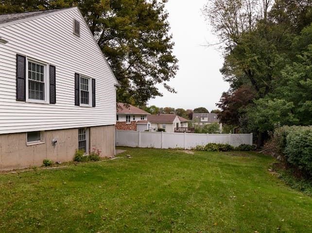 Single Family Residence at 35 Vista Dr, Shrewsbury MA 01545, Shrewsbury, photo 3 of 24