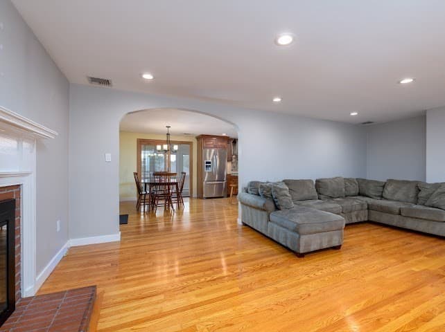 Single Family Residence at 35 Vista Dr, Shrewsbury MA 01545, Shrewsbury, photo 9 of 24