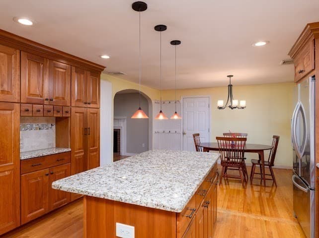 Single Family Residence at 35 Vista Dr, Shrewsbury MA 01545, Shrewsbury, photo 11 of 24