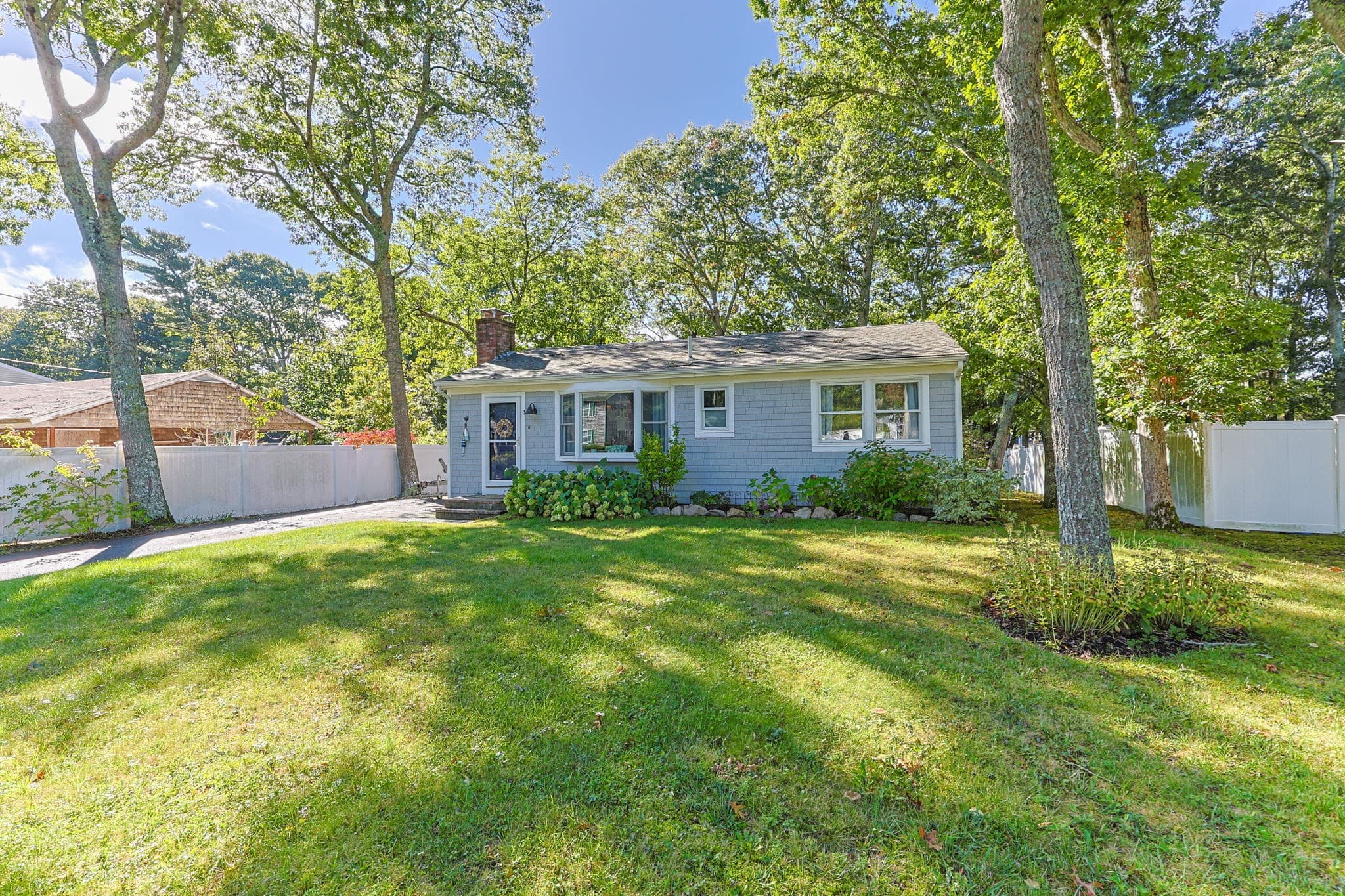 9 Winchester Dr, Falmouth MA 02536
