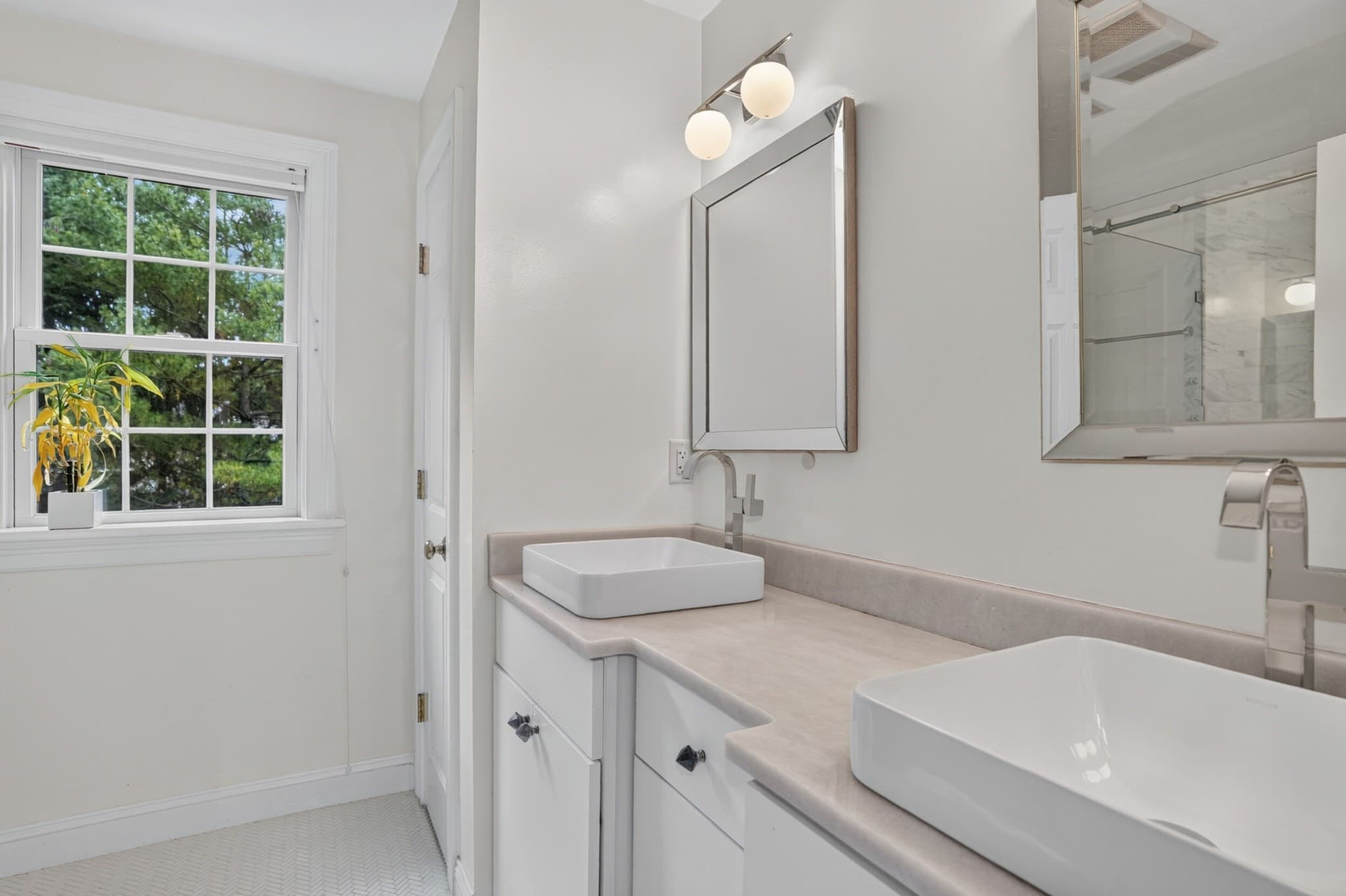 Single Family Residence at 4 Nipmuc Ln, Southborough MA 01772, Southborough, photo 23 of 42