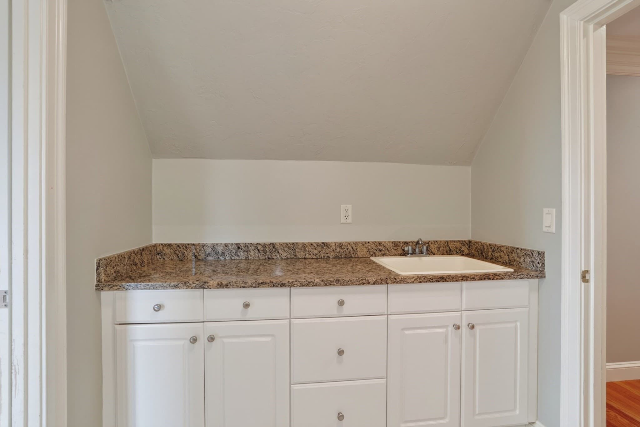 Single Family Residence at 4 Nipmuc Ln, Southborough MA 01772, Southborough, photo 28 of 42