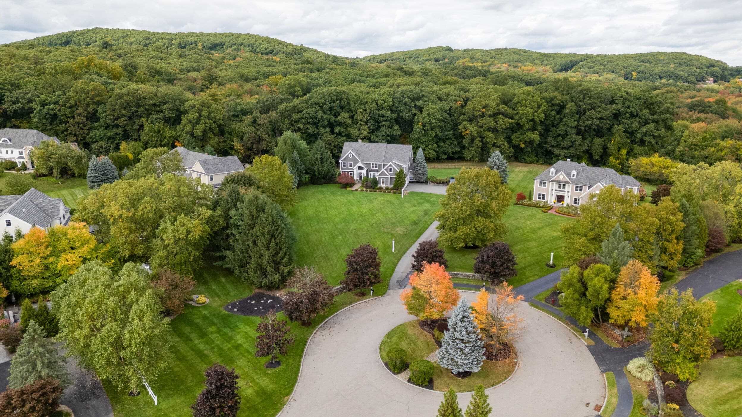 Single Family Residence at 4 Nipmuc Ln, Southborough MA 01772, Southborough, photo 15 of 42