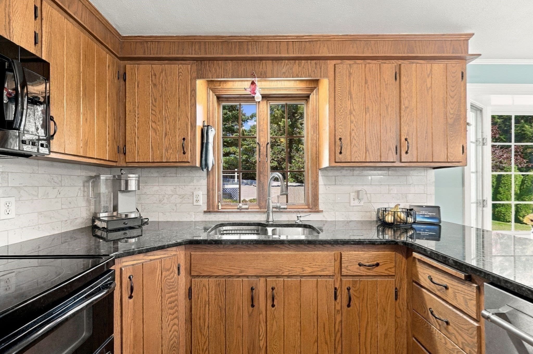 Single Family Residence at 53 Glenwood Dr, Westfield MA 01085, Westfield, photo 13 of 33