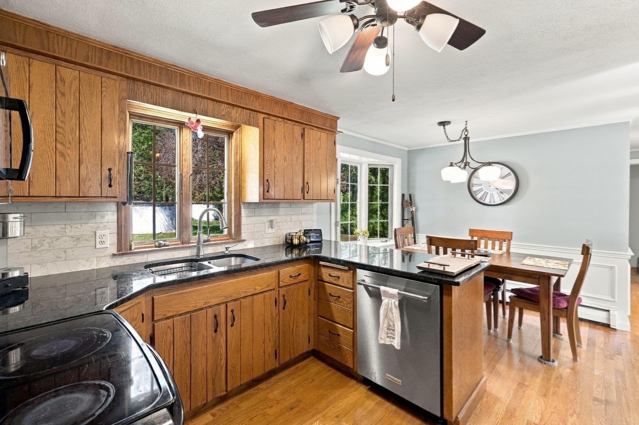 Single Family Residence at 53 Glenwood Dr, Westfield MA 01085, Westfield, photo 12 of 33